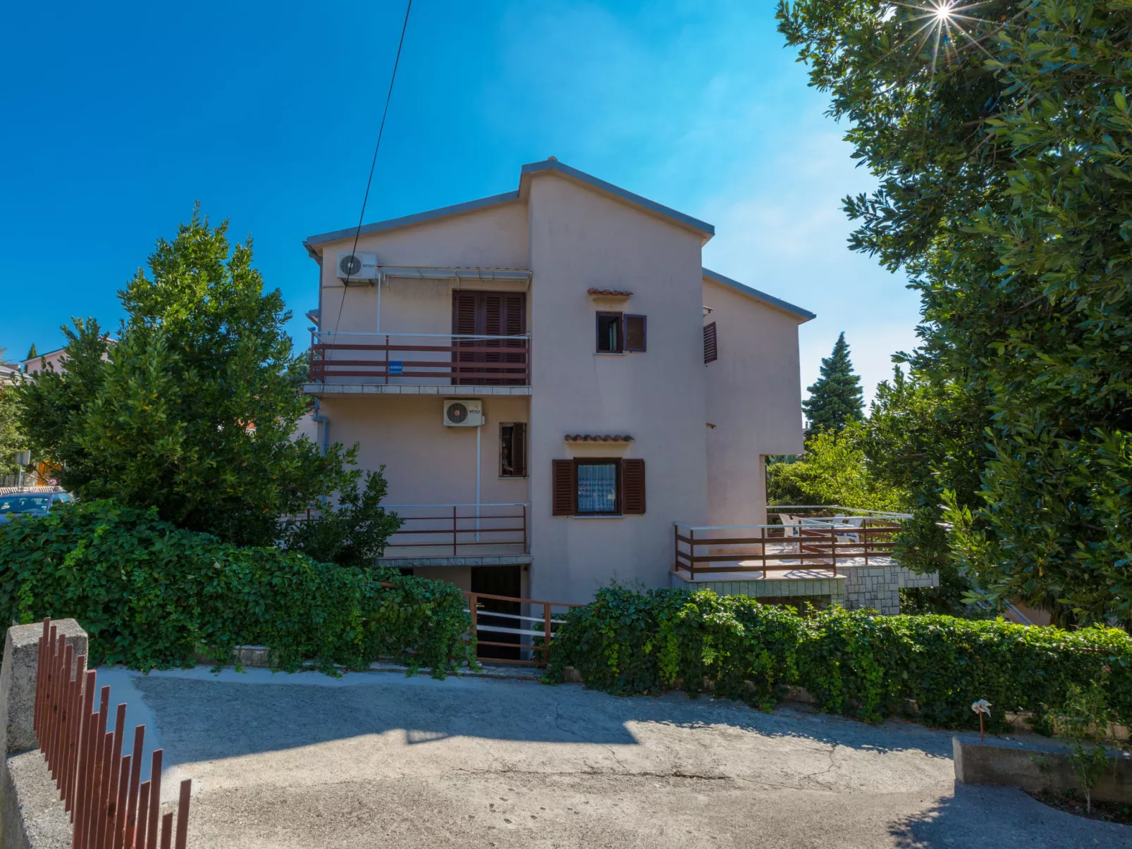 JULIA - SELCE 2 / HR-10014-01