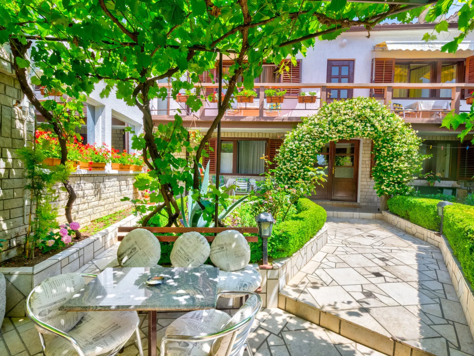 CIRO CH / HR-07098-04