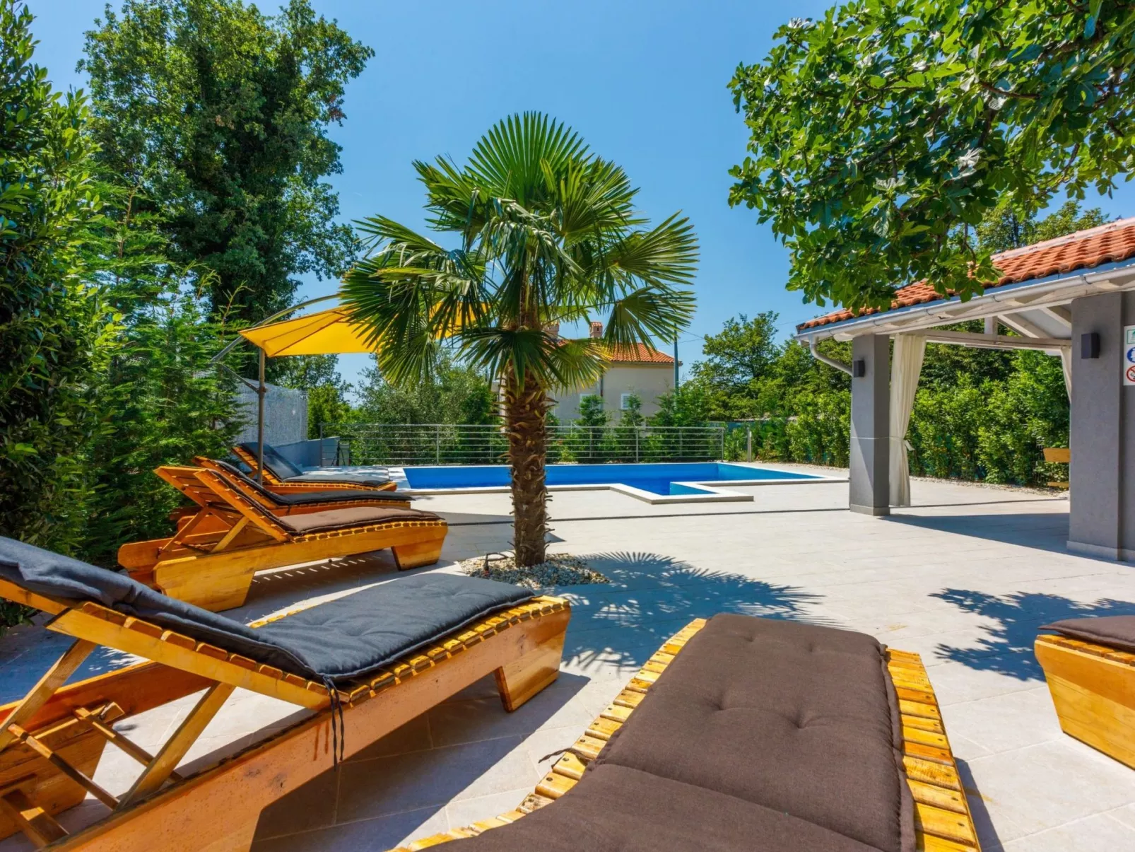 VILLA PADRE J / HR-10094-01