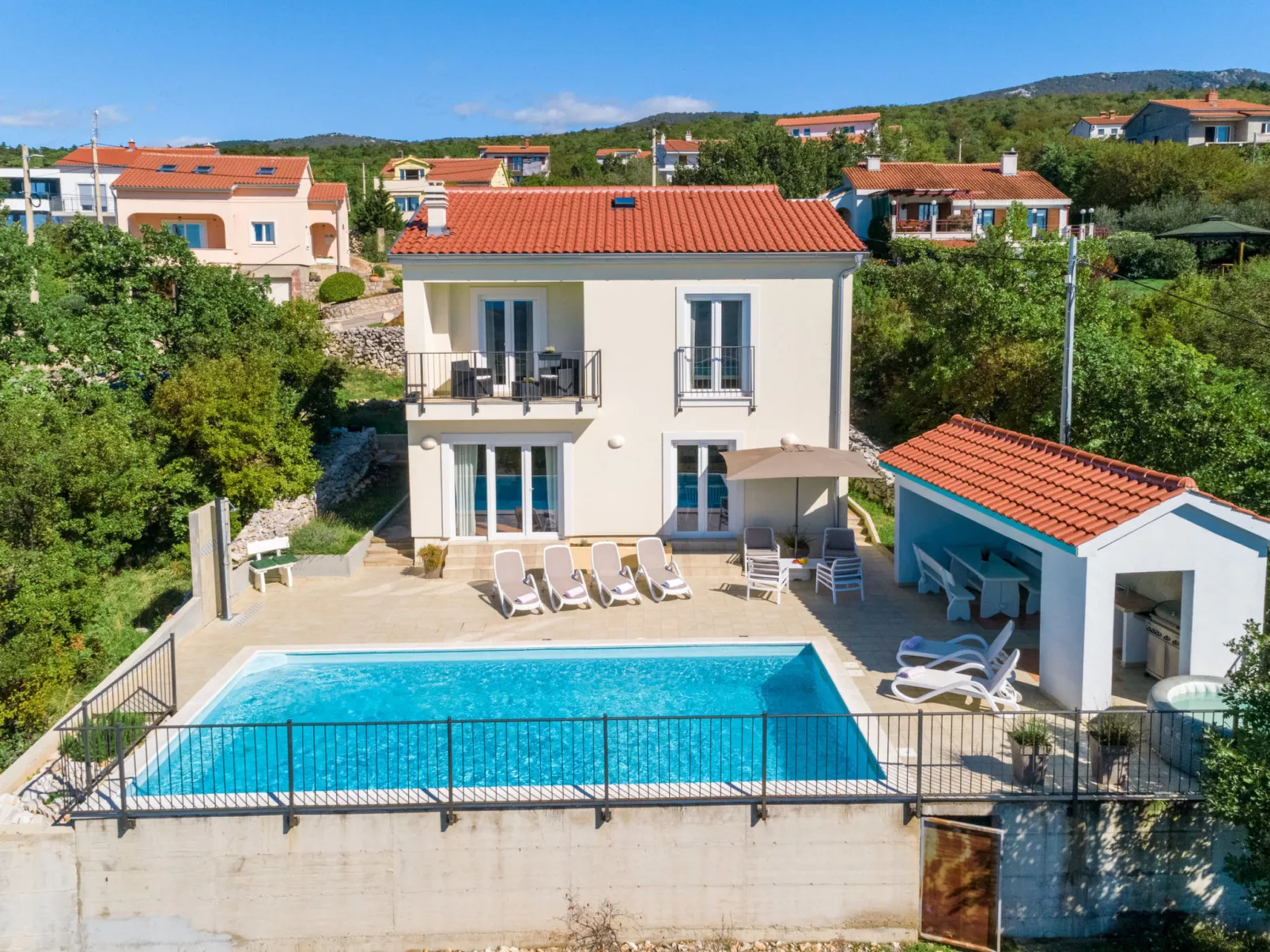 Holiday Home Aqua / HR-10991-01