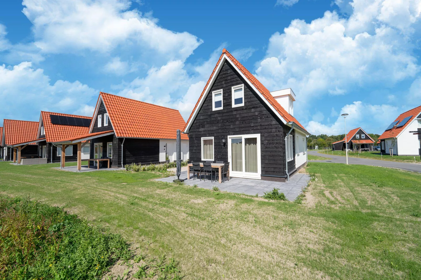 Schollevaer Huis Nr 34-Gärten Sommer