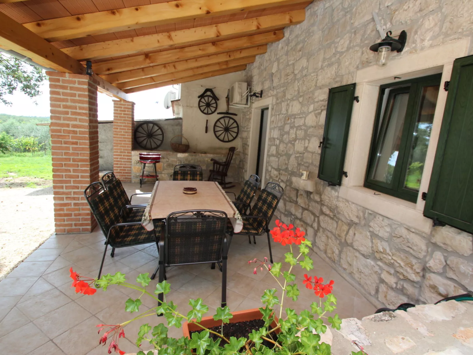 Cottage Vinkovic / HR-11044-01