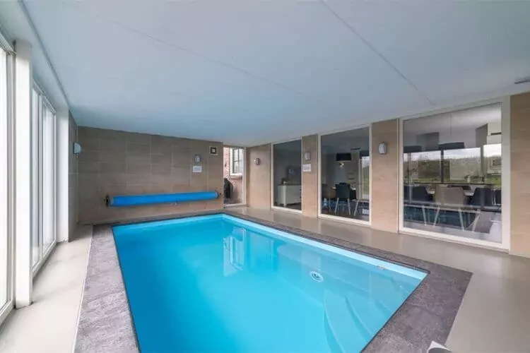 Luxe Beveland met zwembad  sauna-Pool