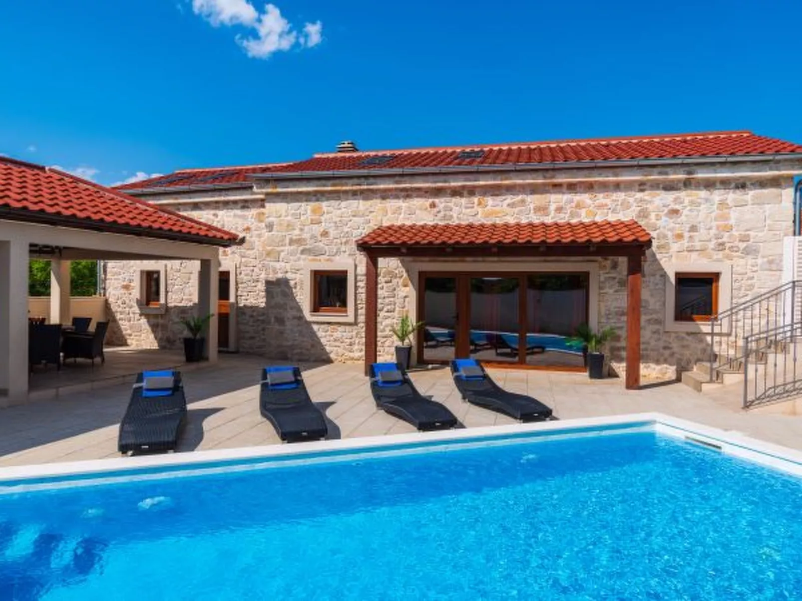 Villa Miandri with heated pool