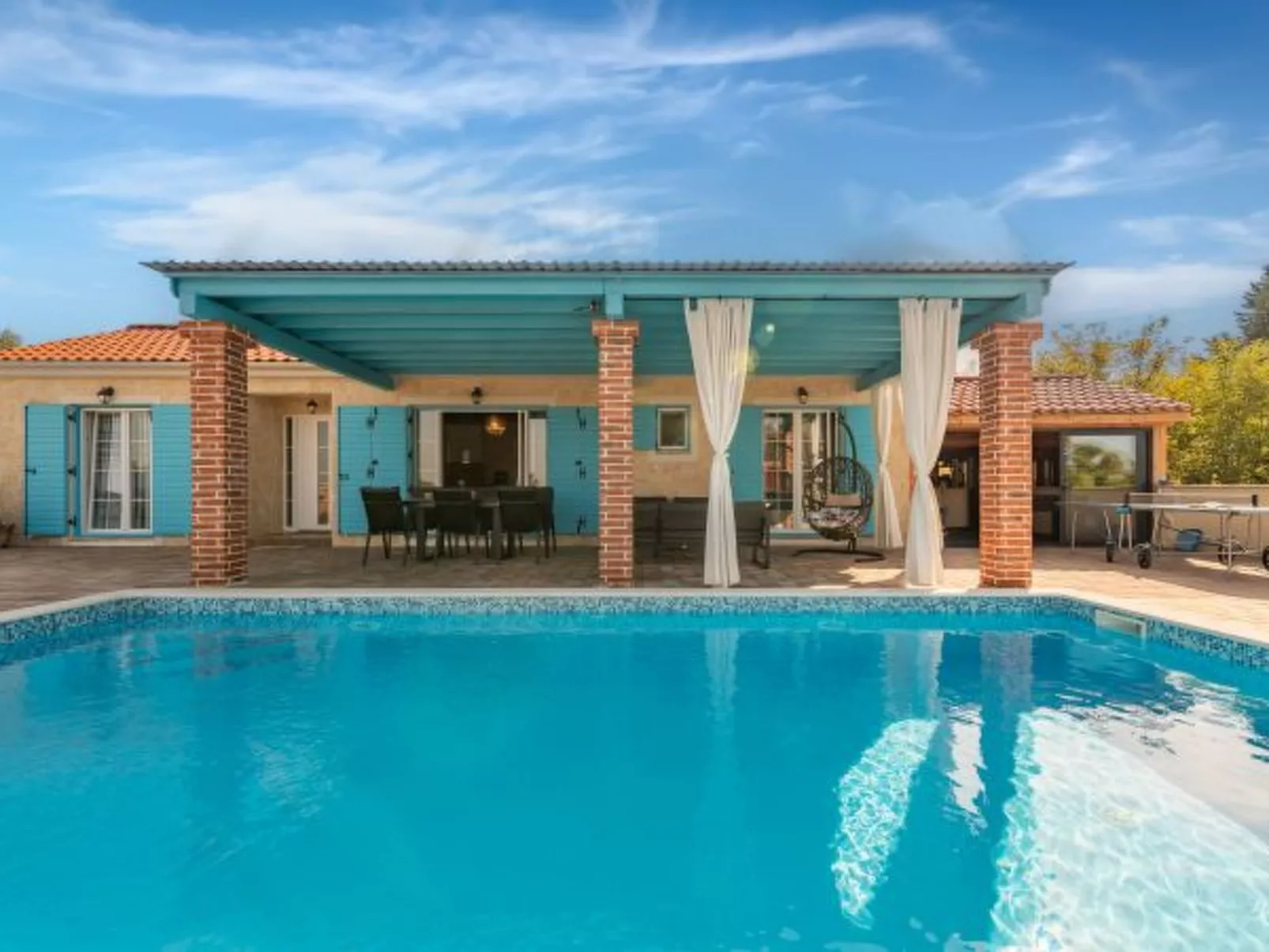 Villa Jurenda with heated pool