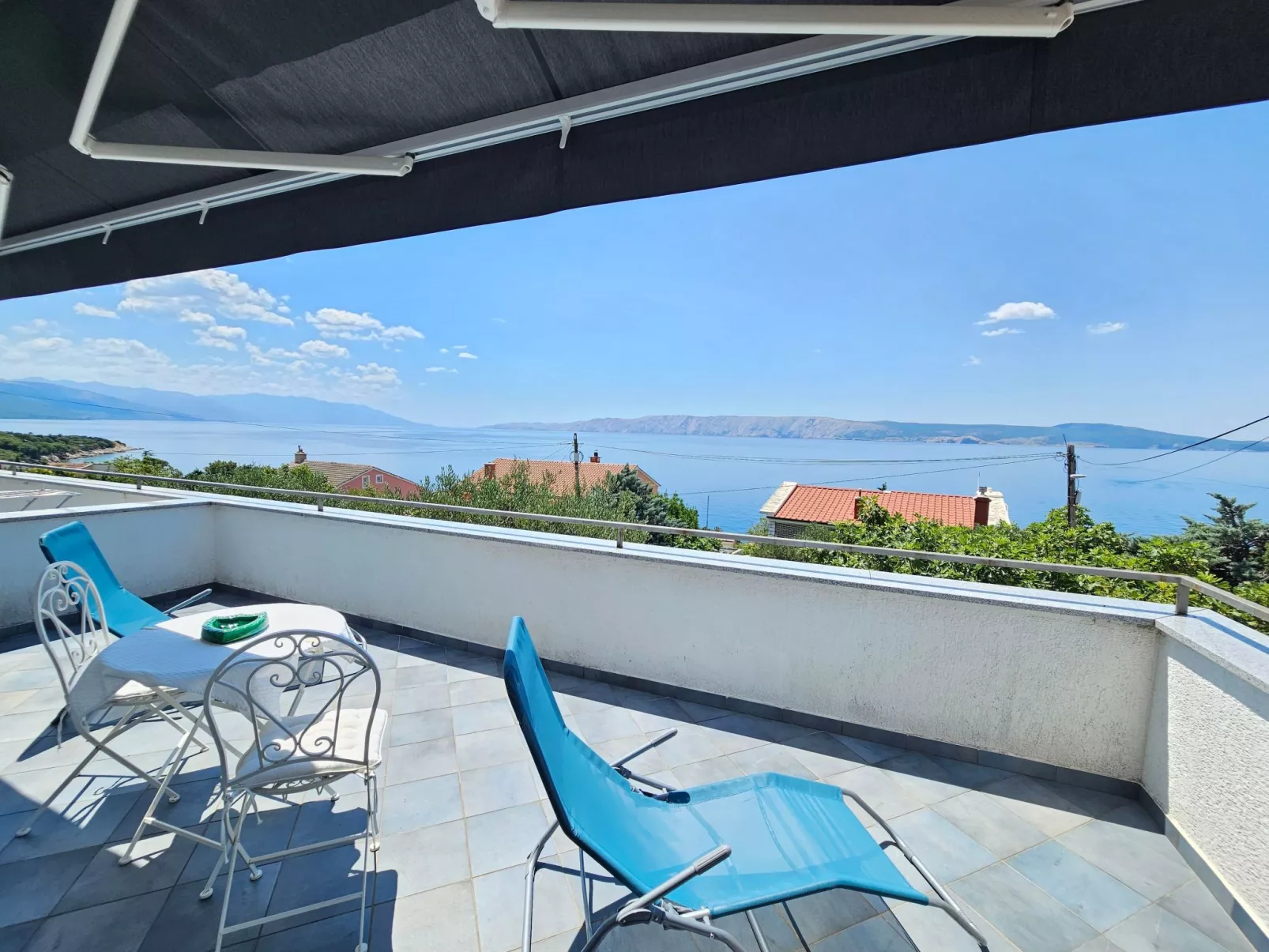 Zimmer für 2, mit Terrasse und Meerblick, ohne Küche