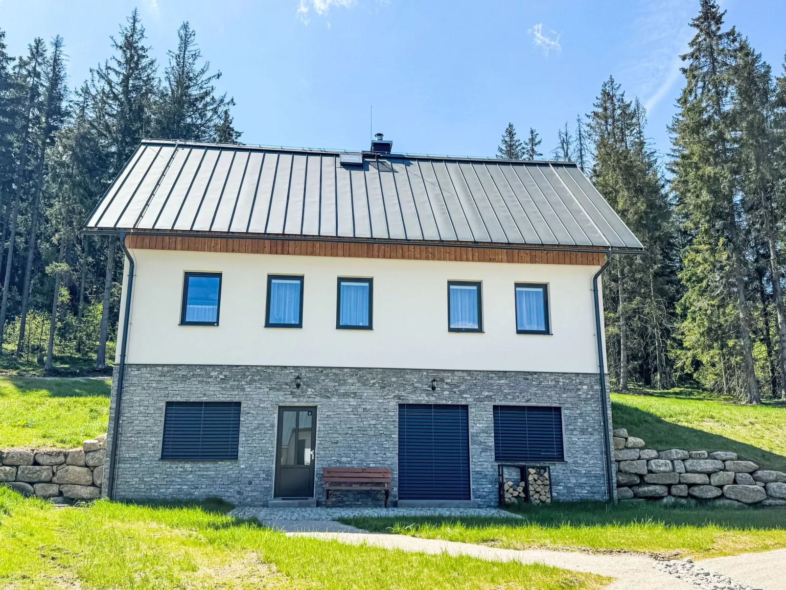 Ground Oasis with Terrace