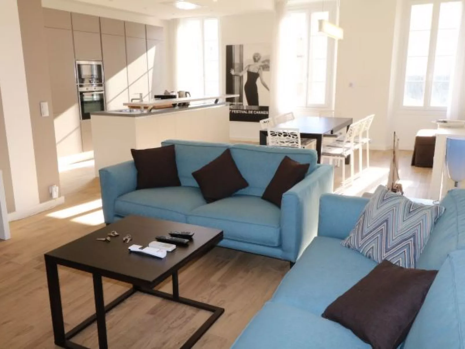 Luxury 3 bedroom Rue d'Antibes 410