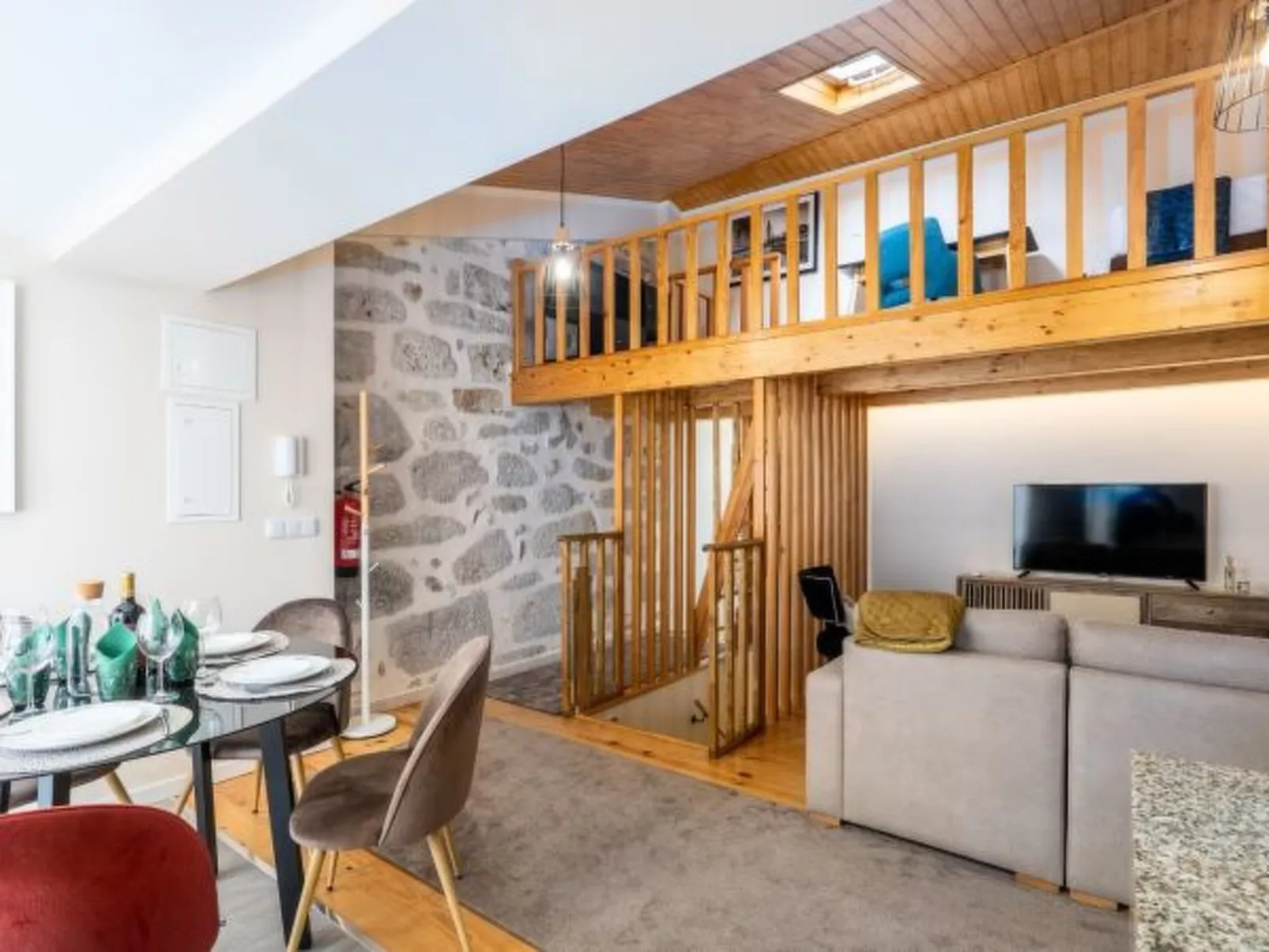 CITY CENTER COMFORT APARTMENT B by VACATIONY