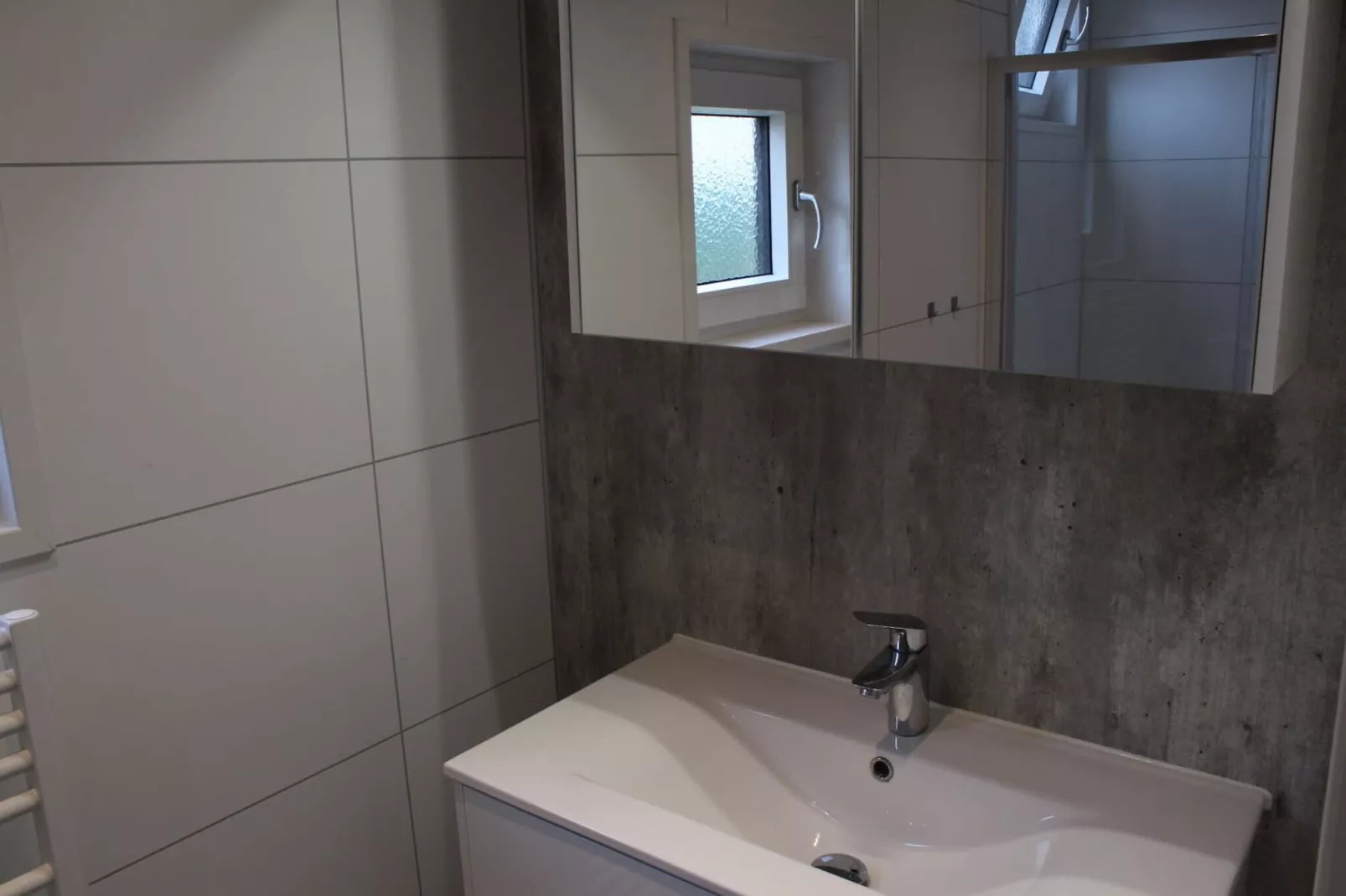 Resort Kaatsheuvel 11-Bathroom