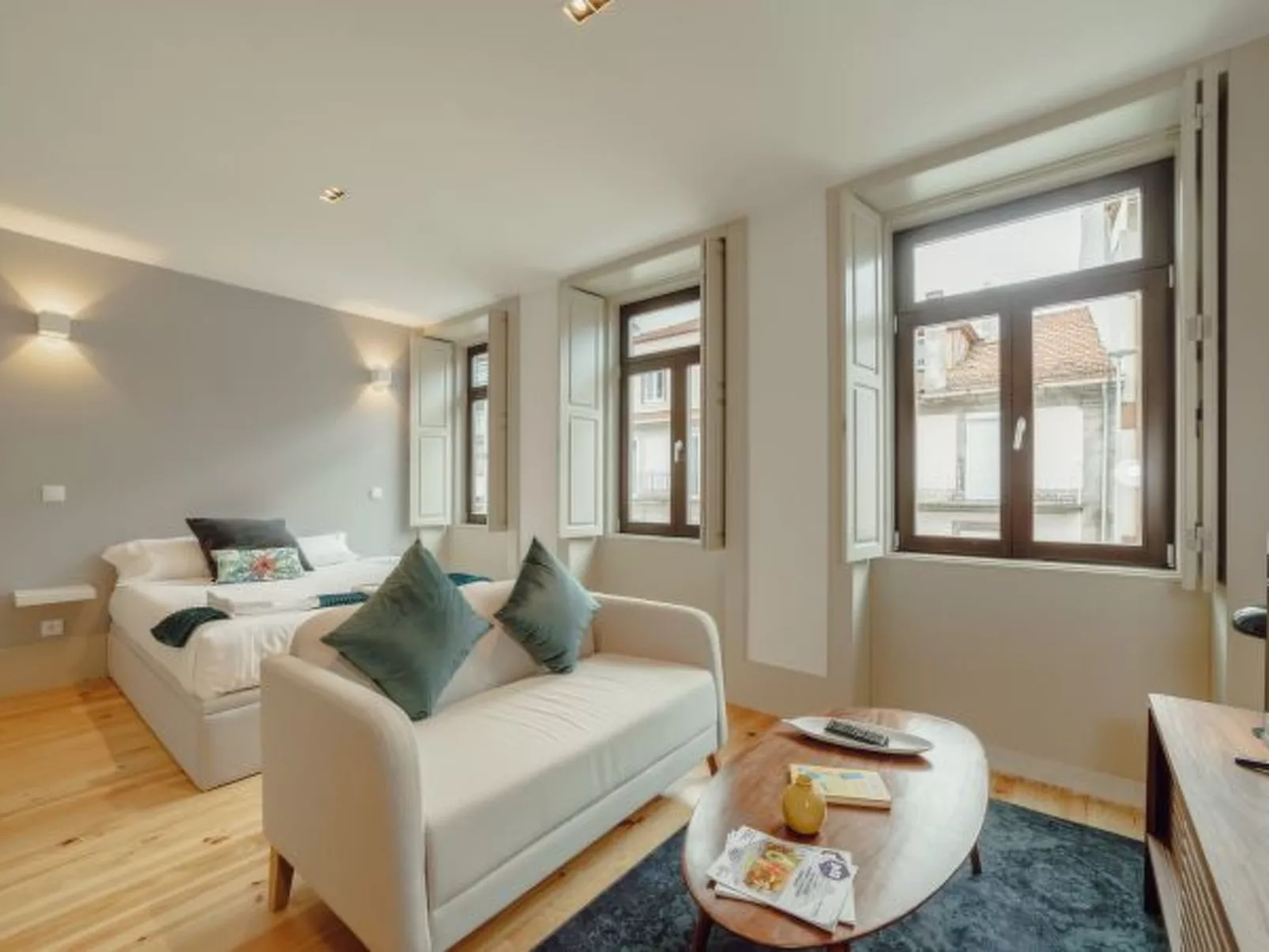 LEGACY OPORTO DESIGN APARTMENT F by VACATIONY