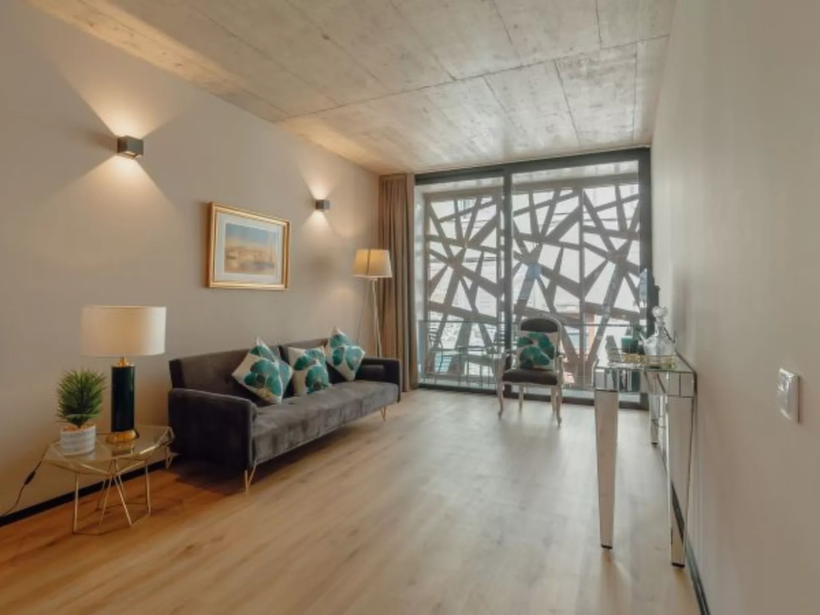 CITY CENTER PREMIUM with GARAGE by VACATIONY