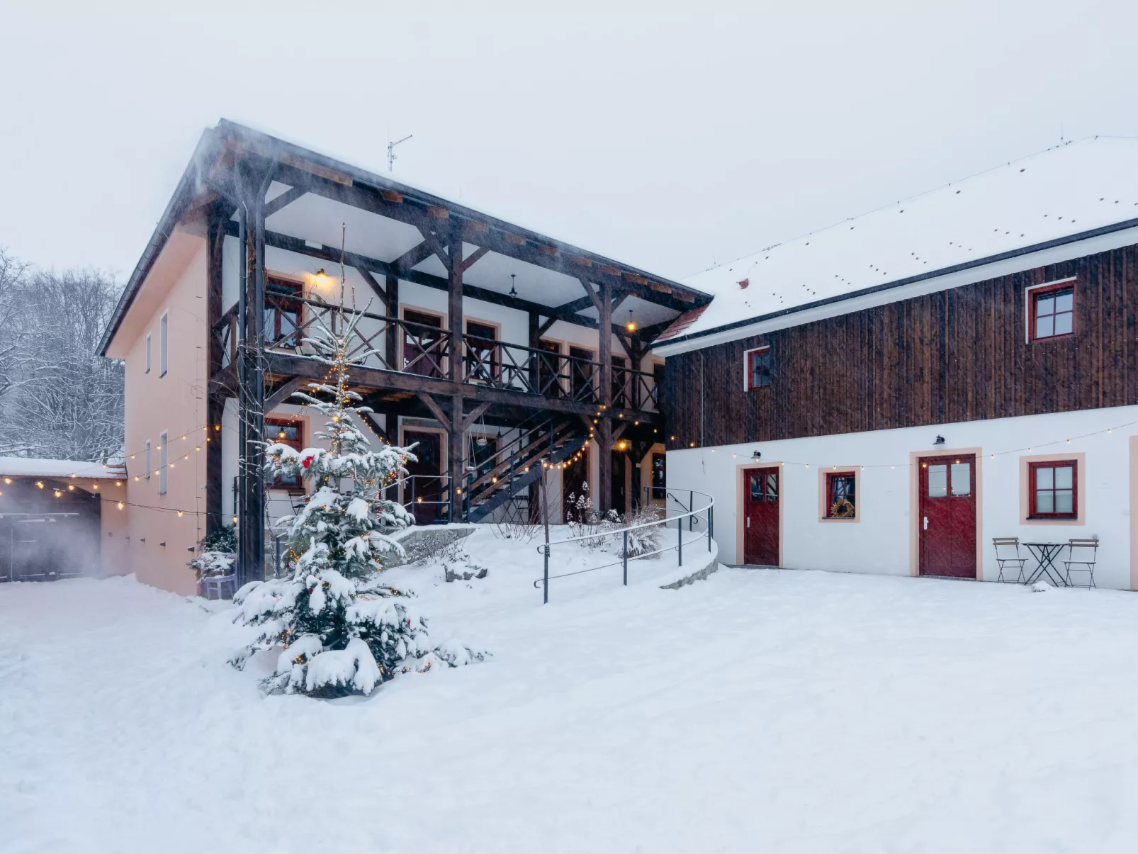 Slunečná - Outside