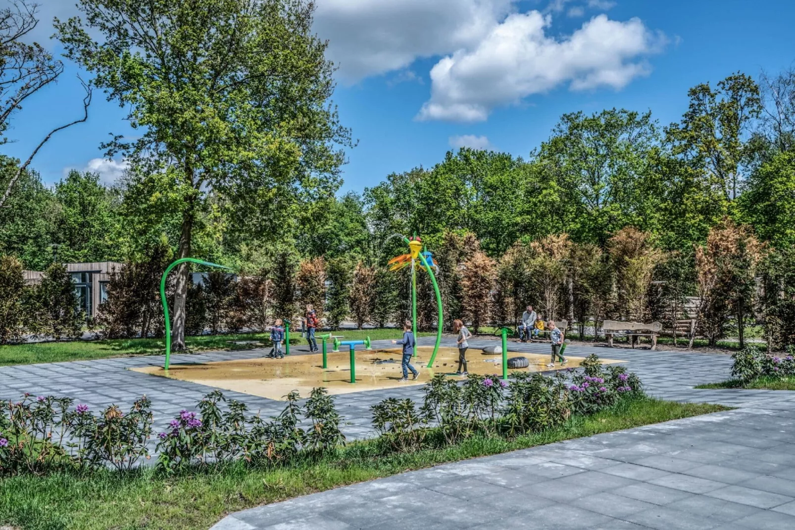 Vakantiepark Schaijk 10-Park facilities