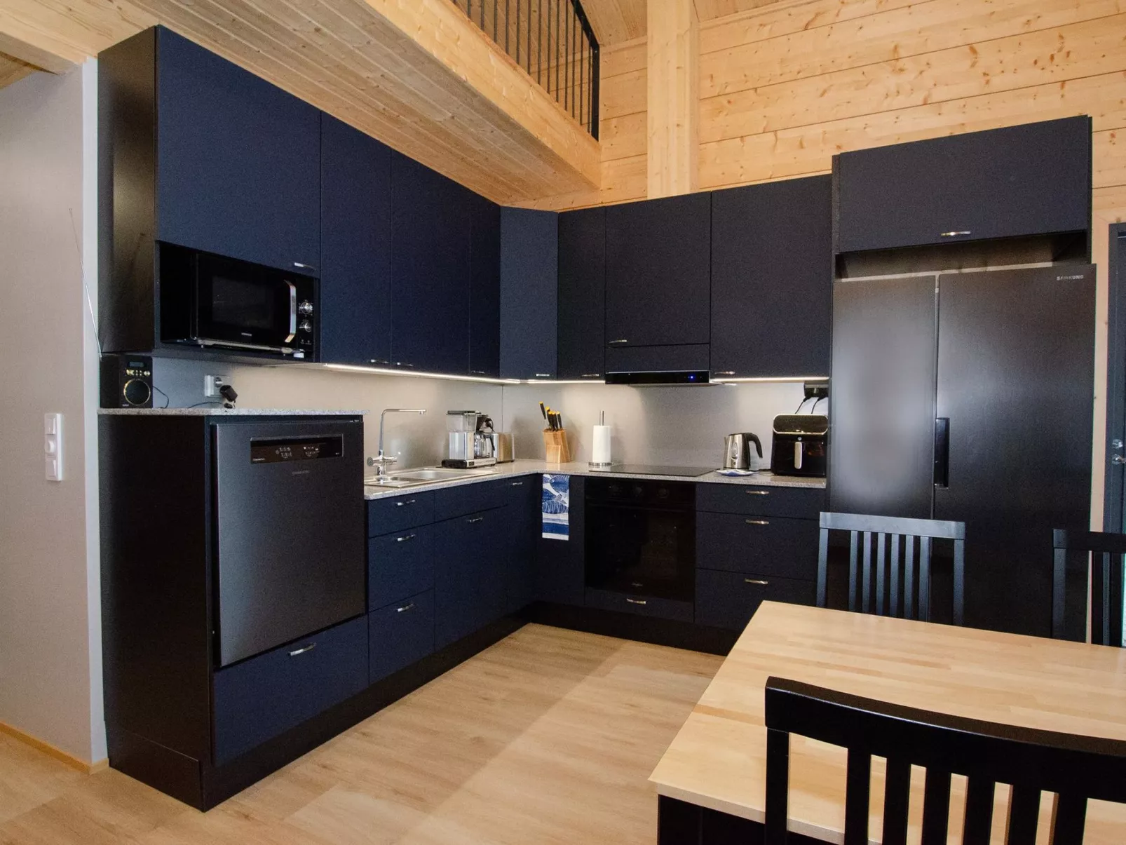 Lakeside villa - Dedans