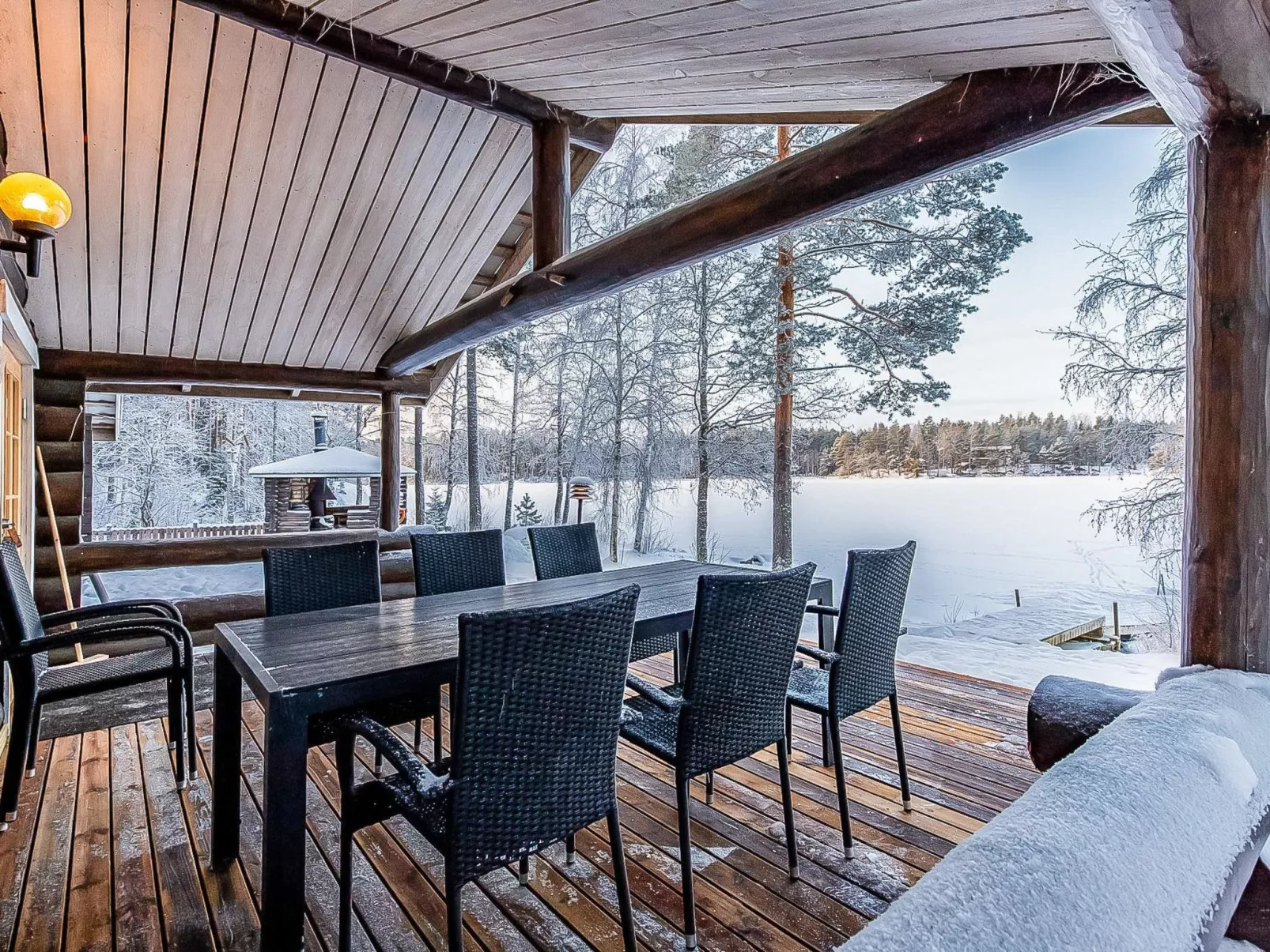 Tatunmökki - Drinnen