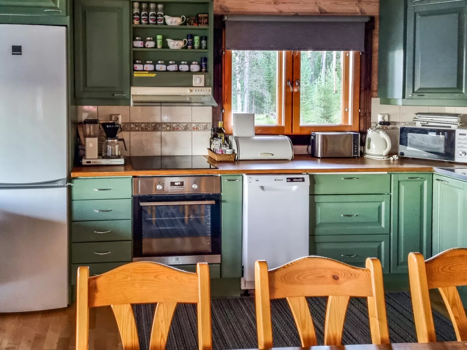 Nuottakota - Drinnen