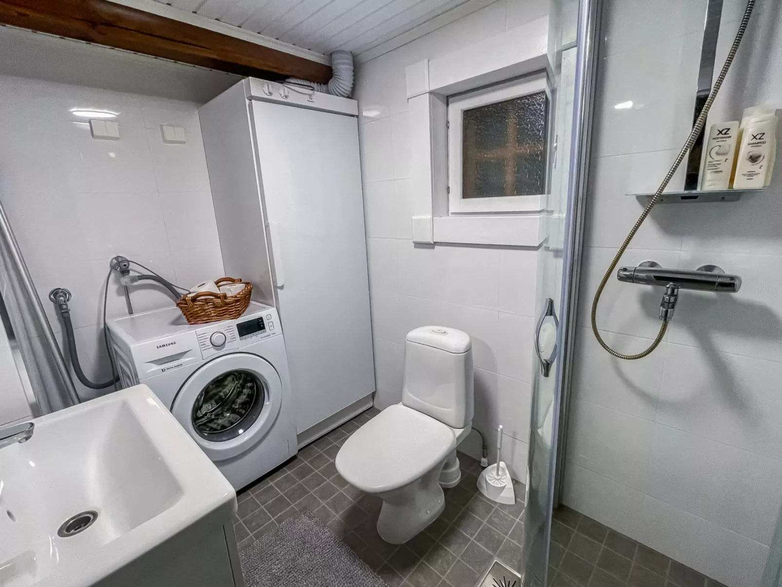 Linnanhelmi (ent. metsäpeura) - Inside