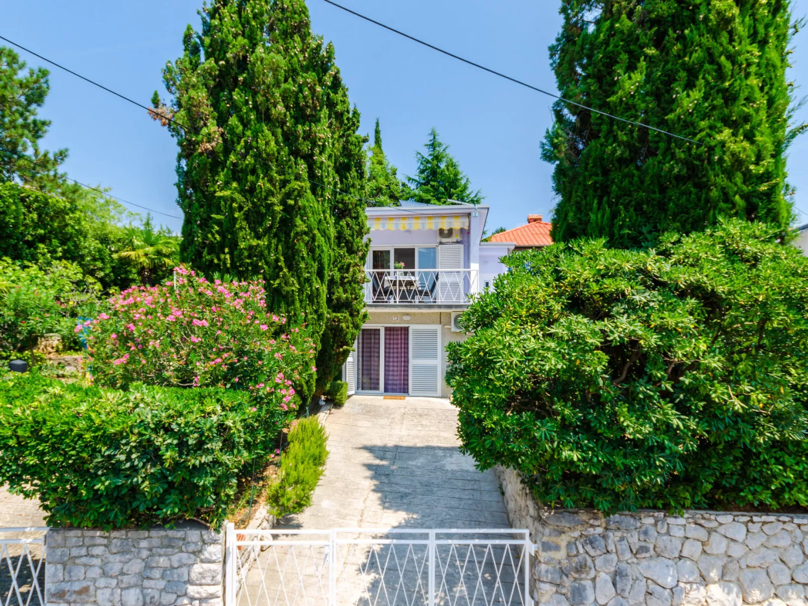 Leng 2 / HR-10352-02