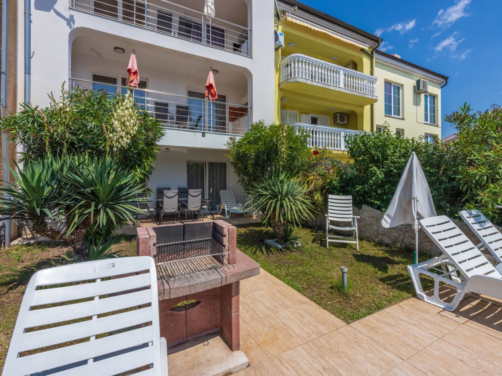 ABERT SUSI / HR-05640-01