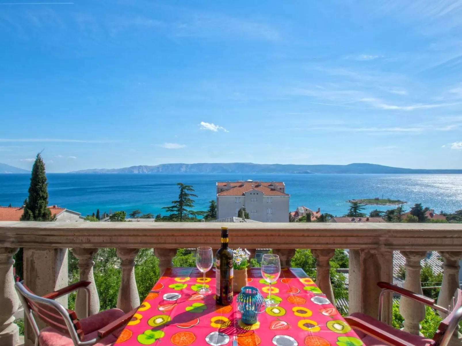 MILETIC mali 2+1 / HR-10011-01