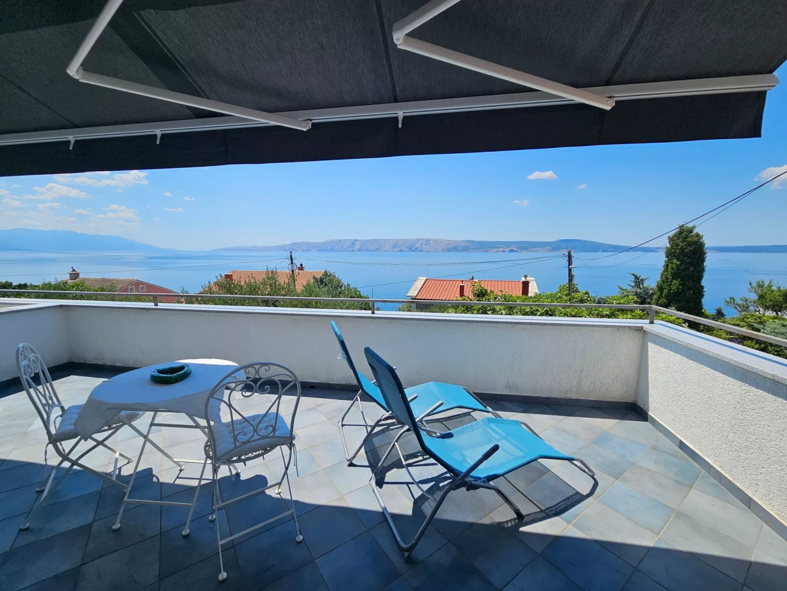 Zimmer für 2, mit Terrasse und Meerblick, ohne Küche