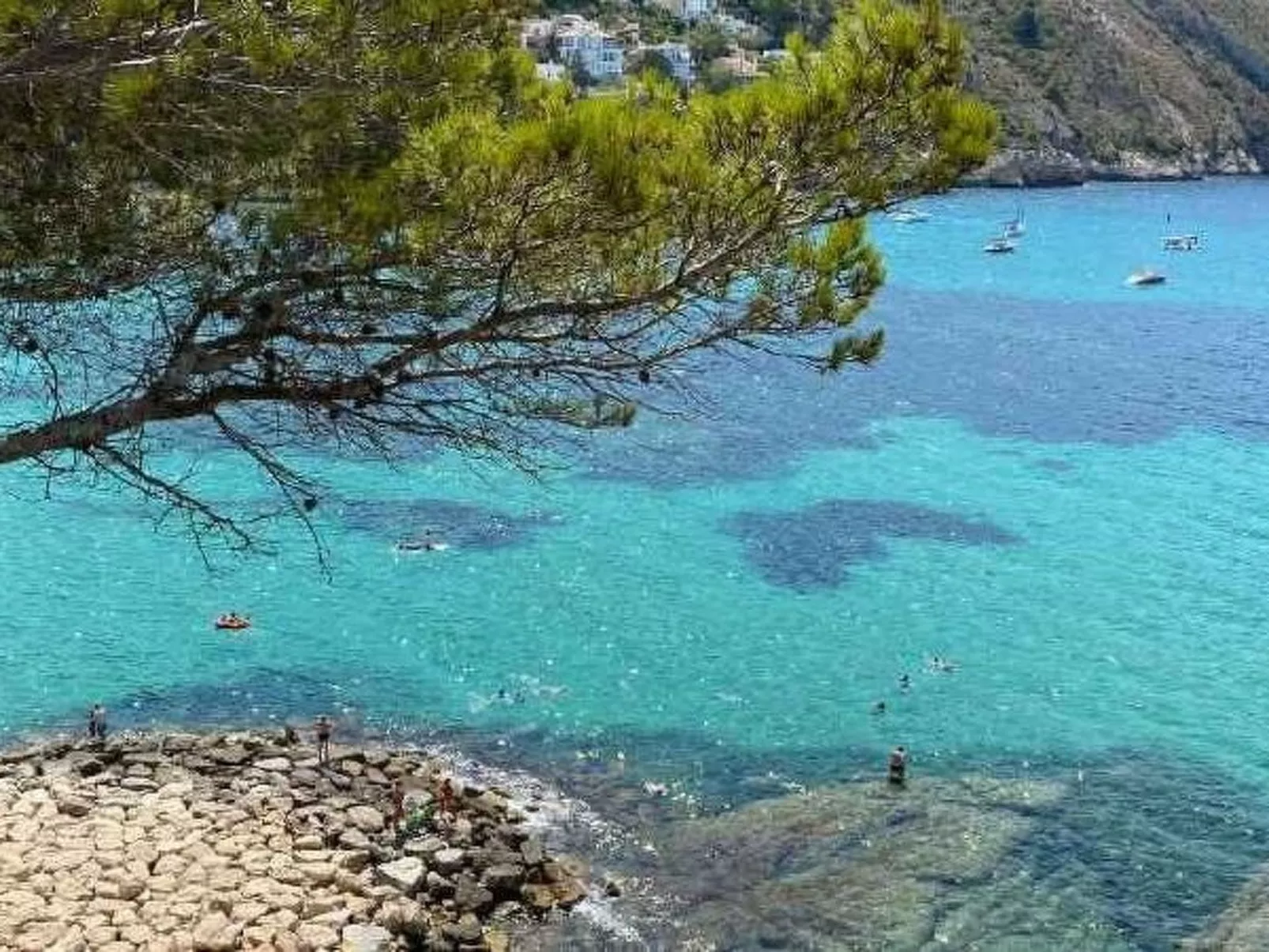 Villa Kobe - PlusHolidays