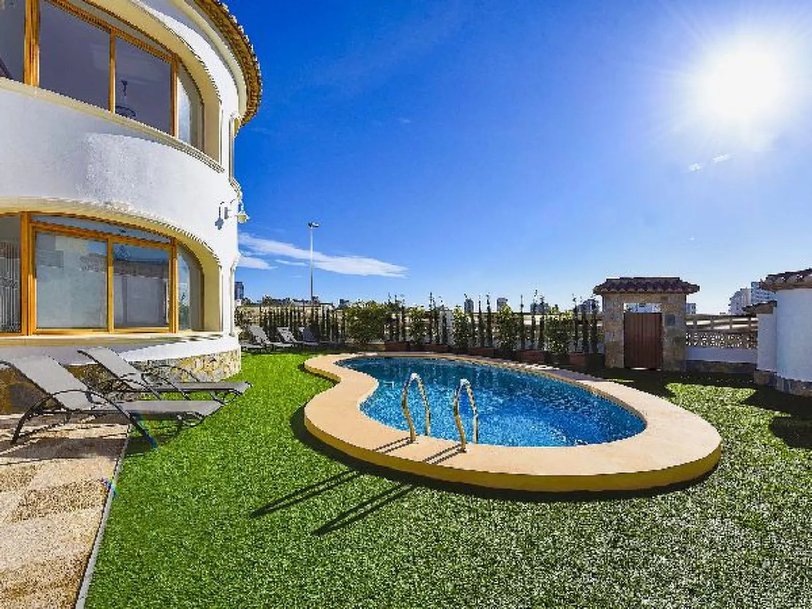 Villa Garrofer- PlusHolidays
