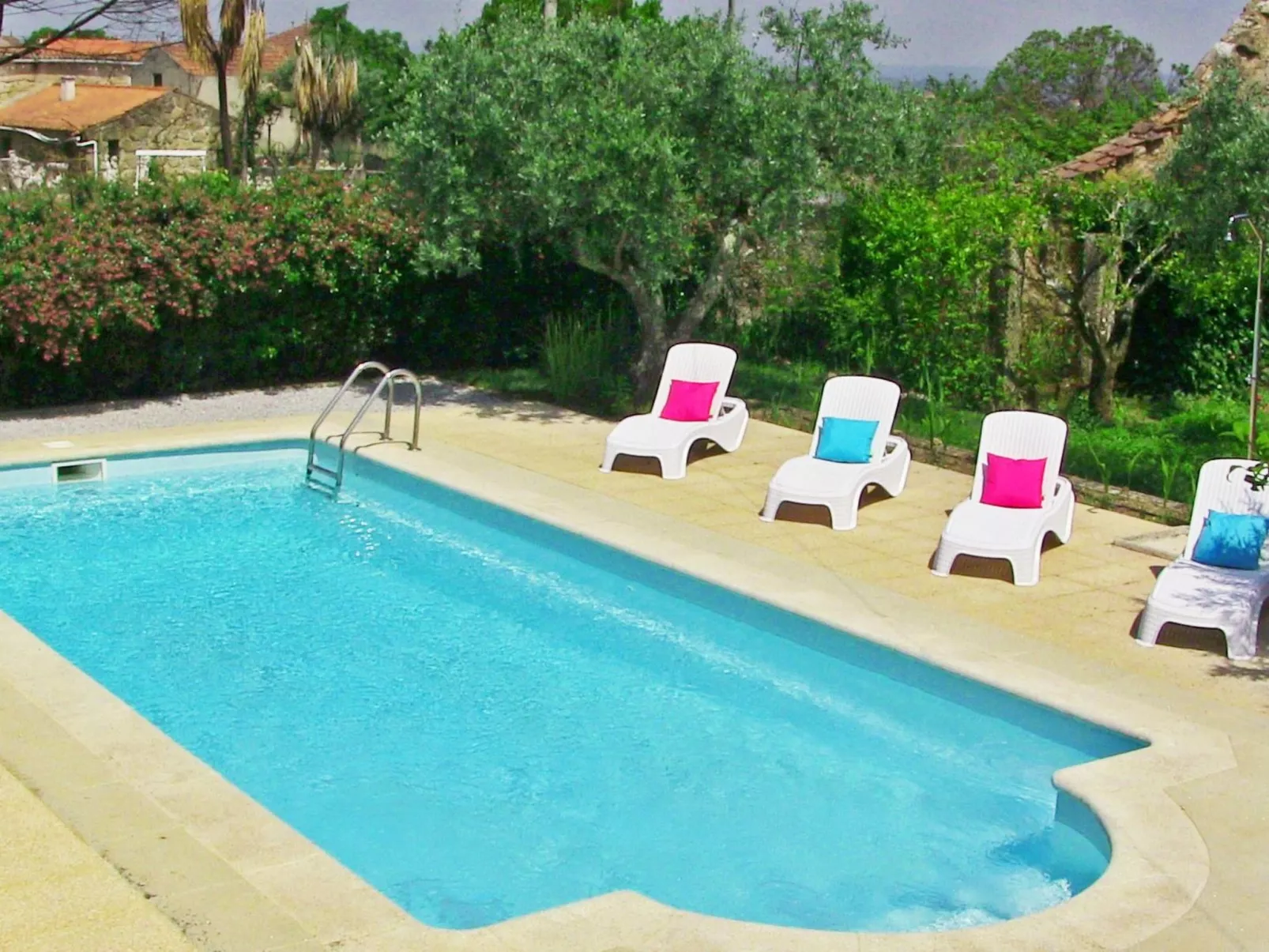 2-Zimmer-Wohnung beheizter Pool - Draußen