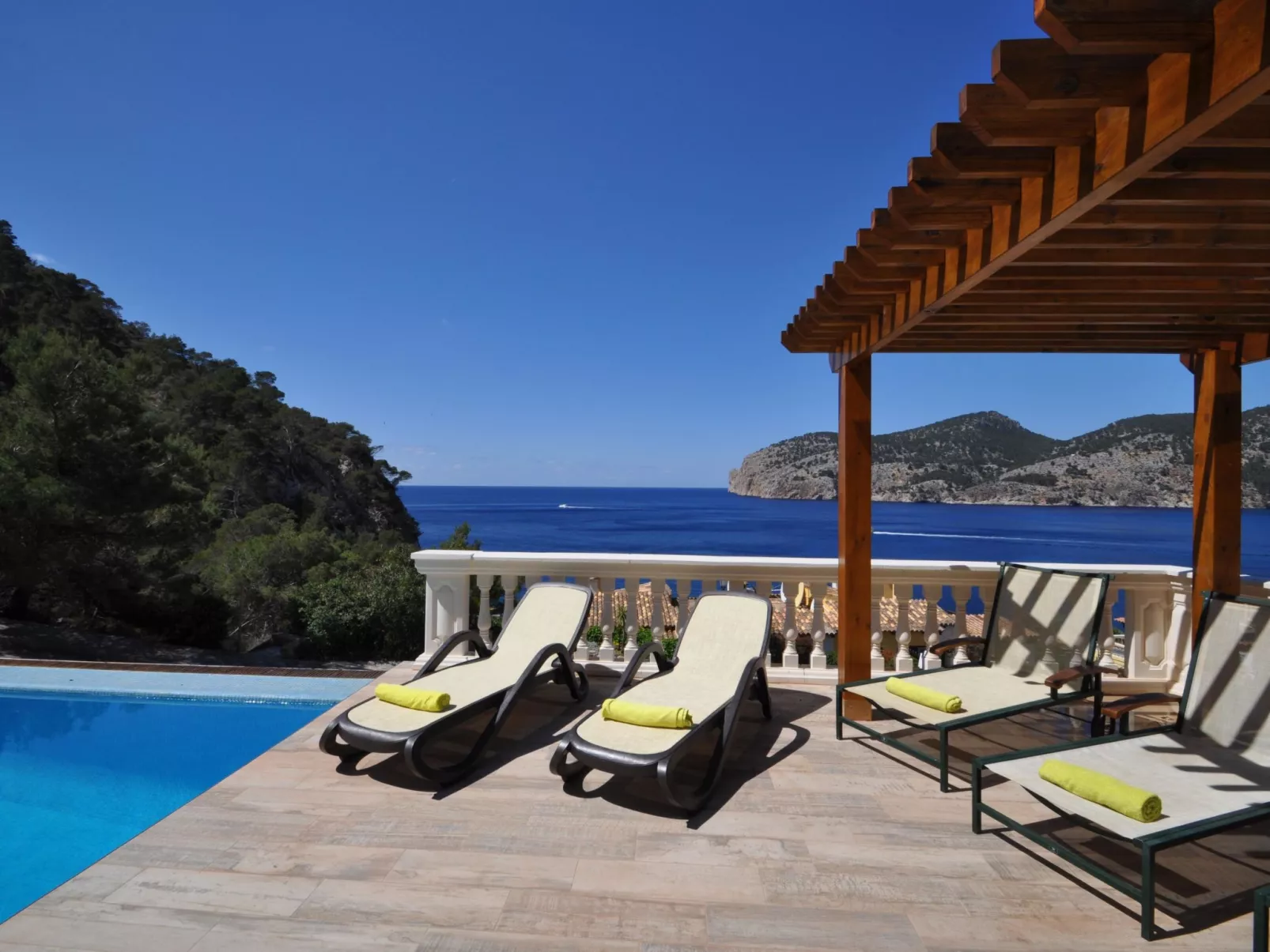 Villa CA TOTHOM con vistas al mar Camp de Mar para 8 personas (4 habitaciones)