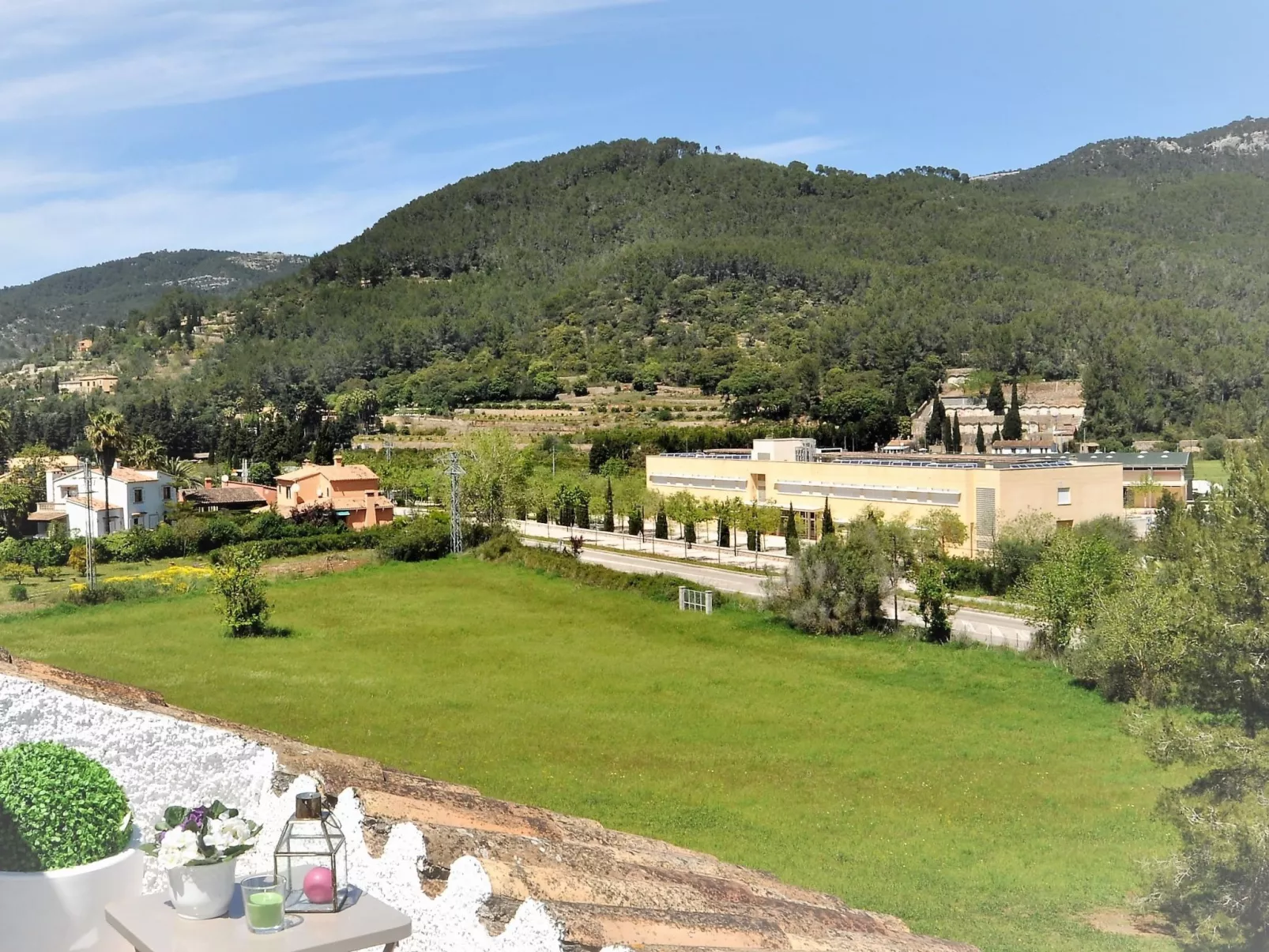 Villa con piscina privada, wifi, aire acondicionado y vistas a montaña ideal pa