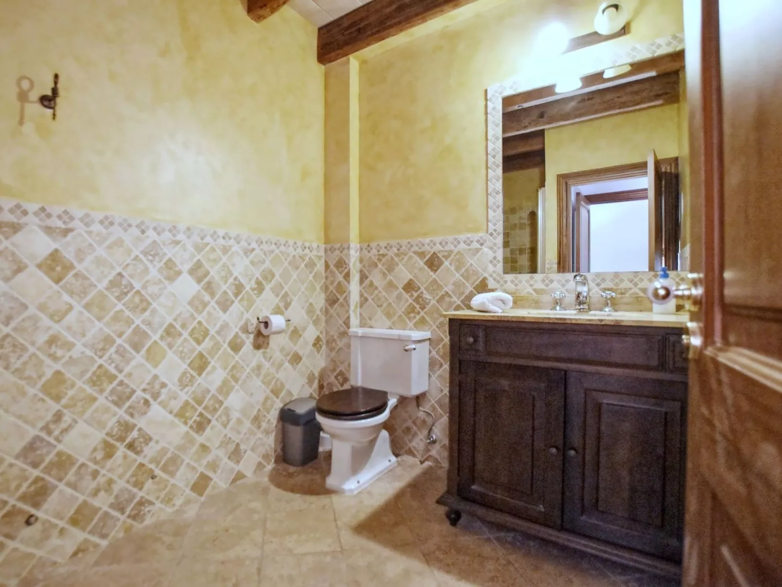 Ferienvilla mit Garten, Grill und Terrasse