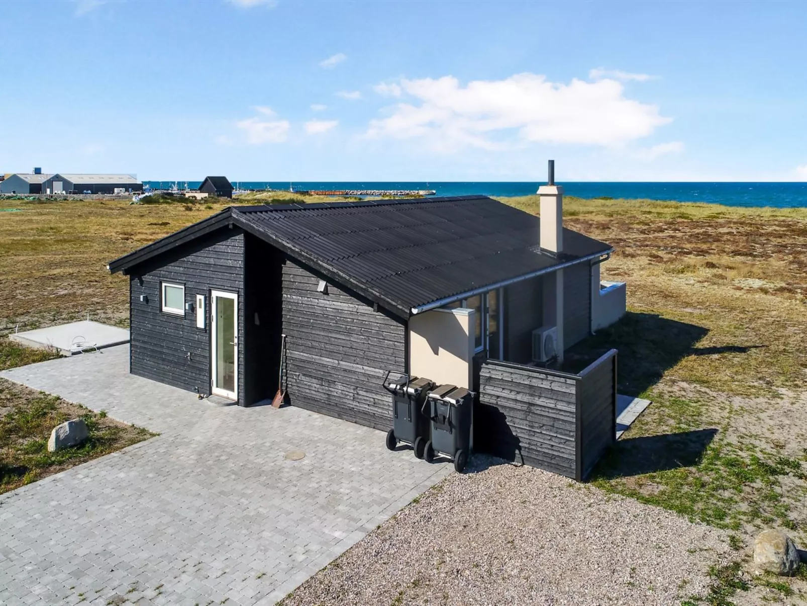 "Edy" - 75m from the sea