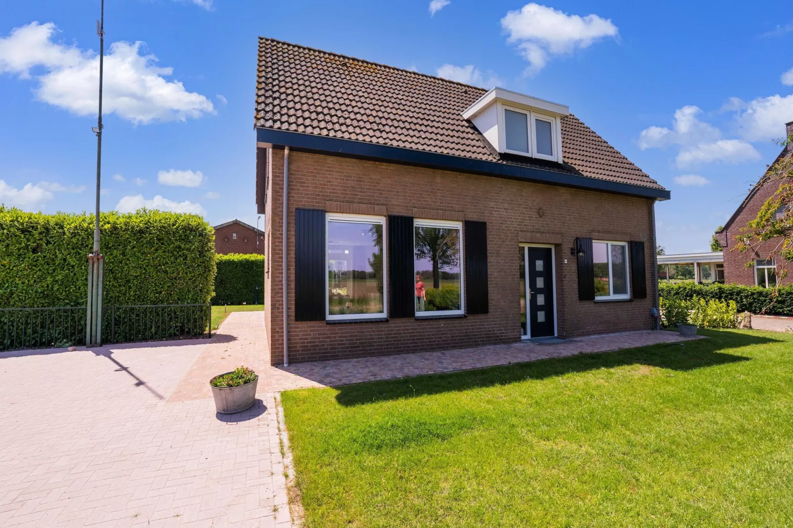 Bij de Buren-Exterior summer
