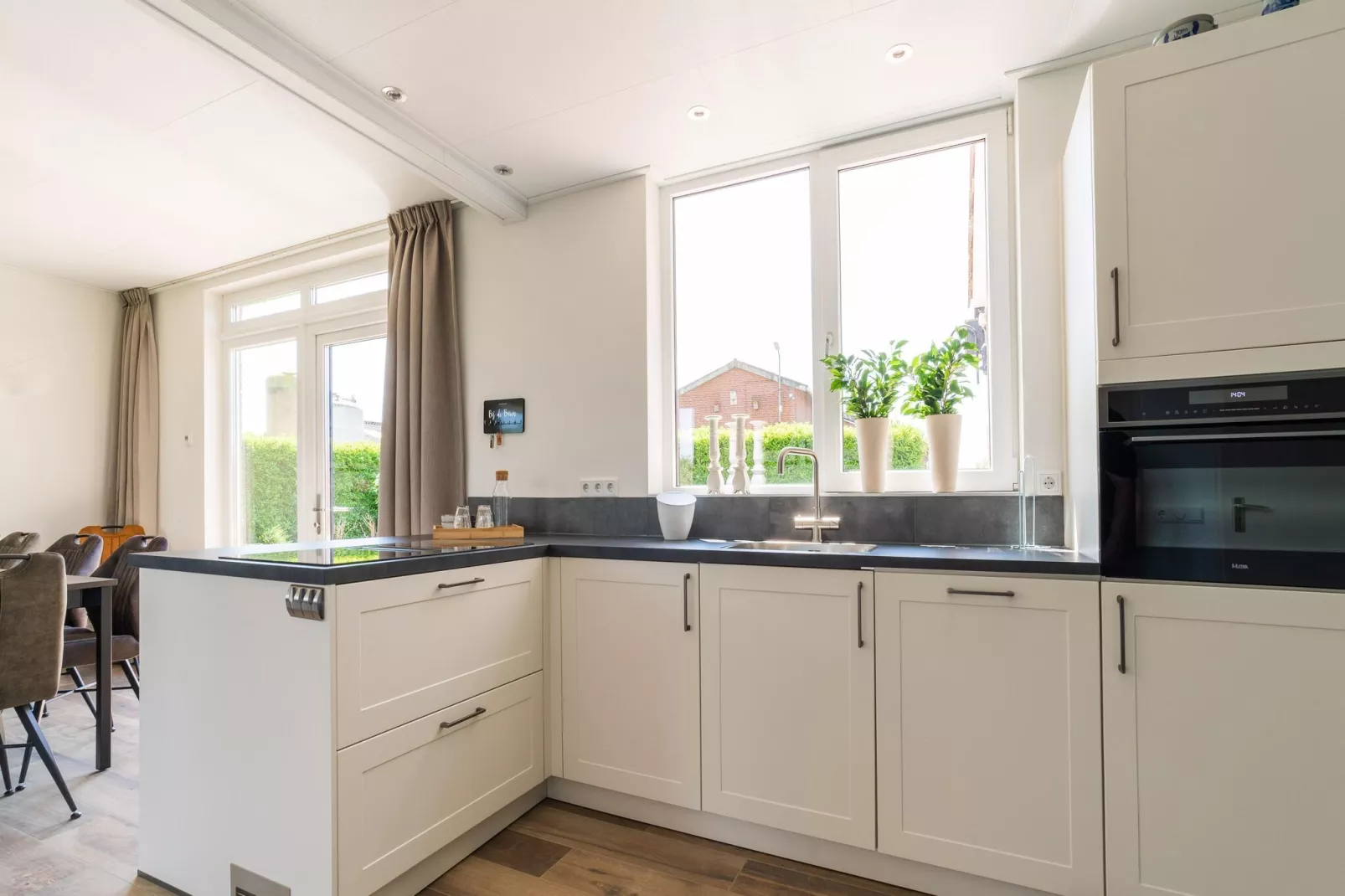 Bij de Buren-Kitchen