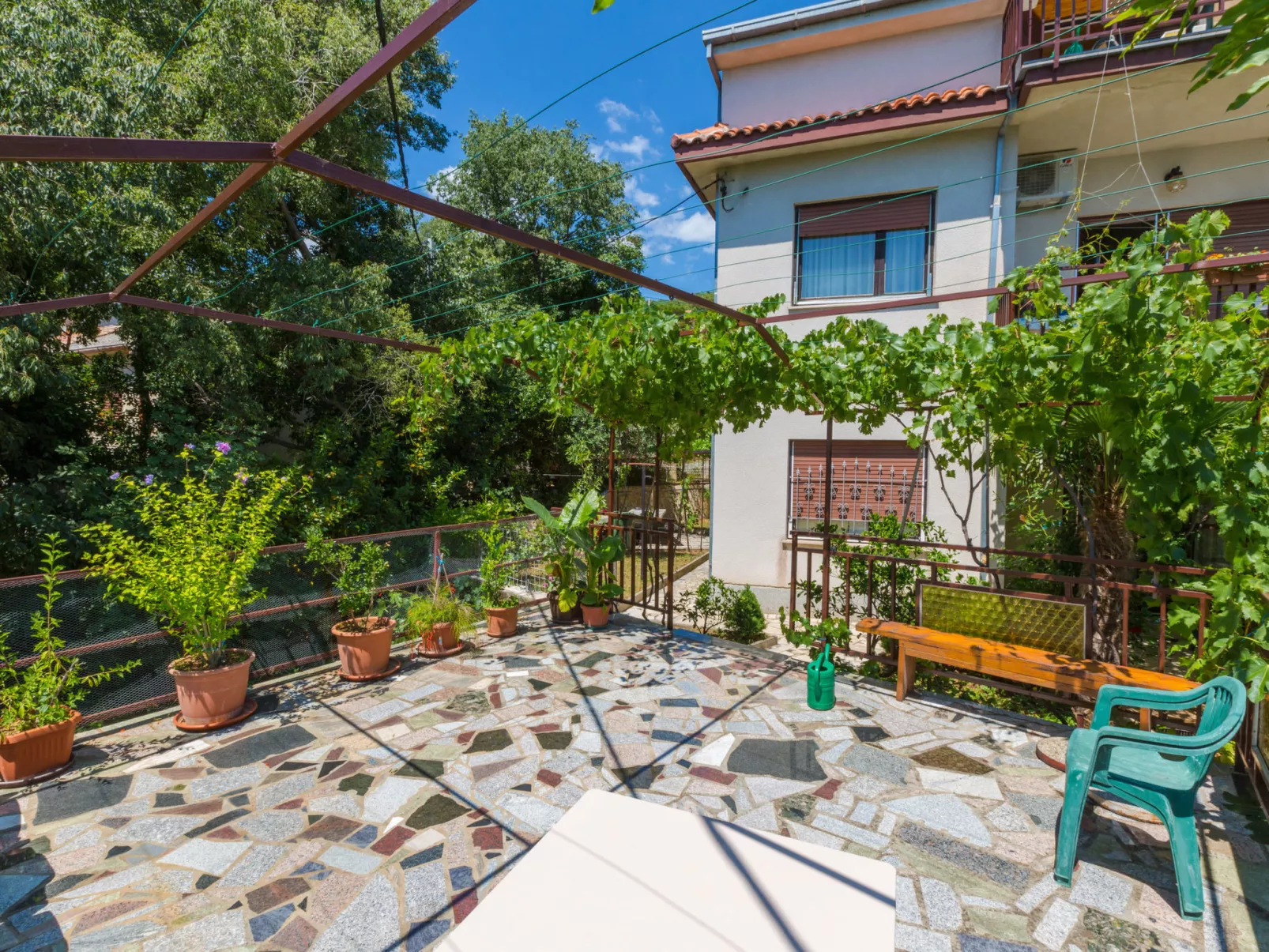 BARISIC 1 / HR-05614-01