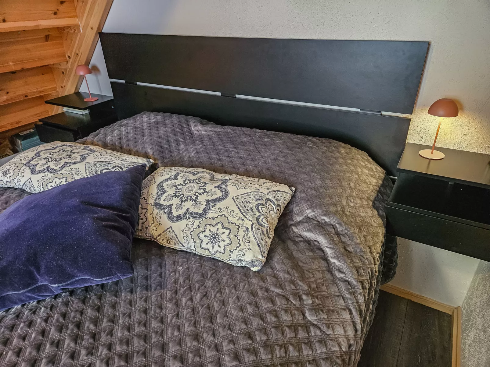 Rovarakka 1 b - Drinnen