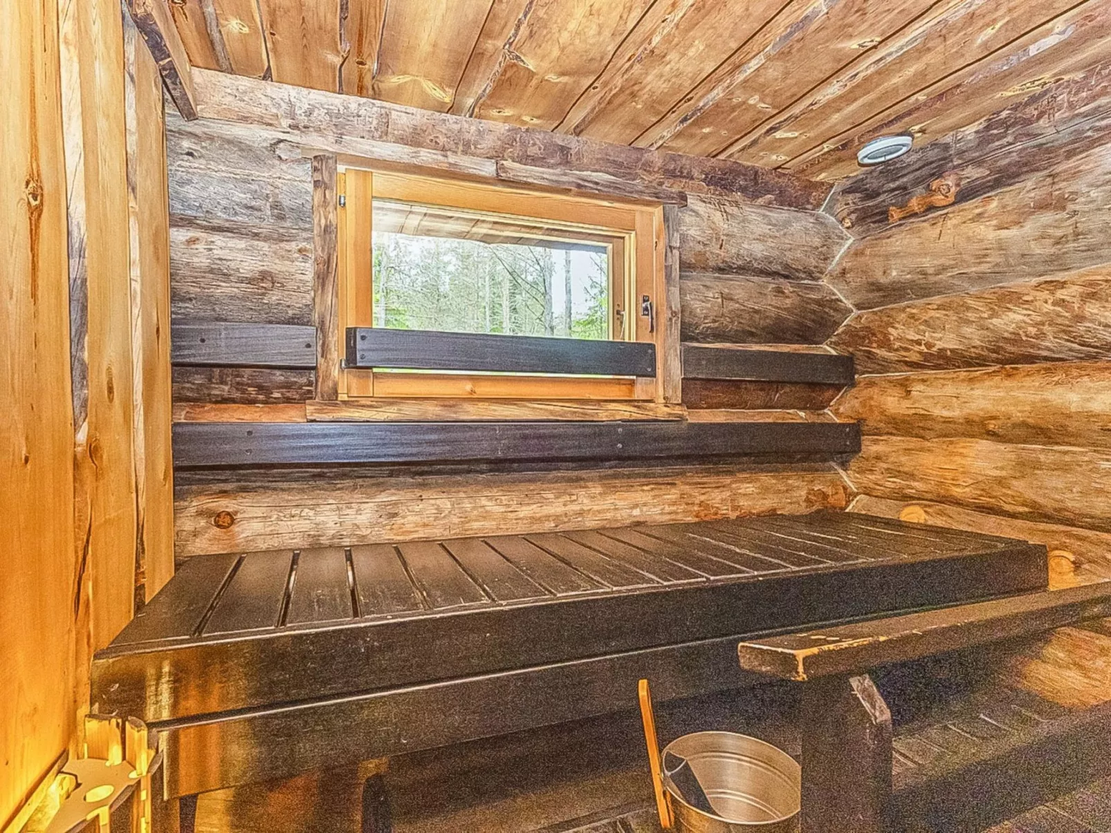 Rukaveska 4a - Dedans