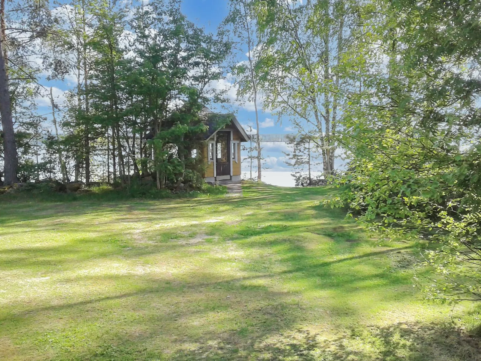 Aurinkoniemi - Dedans