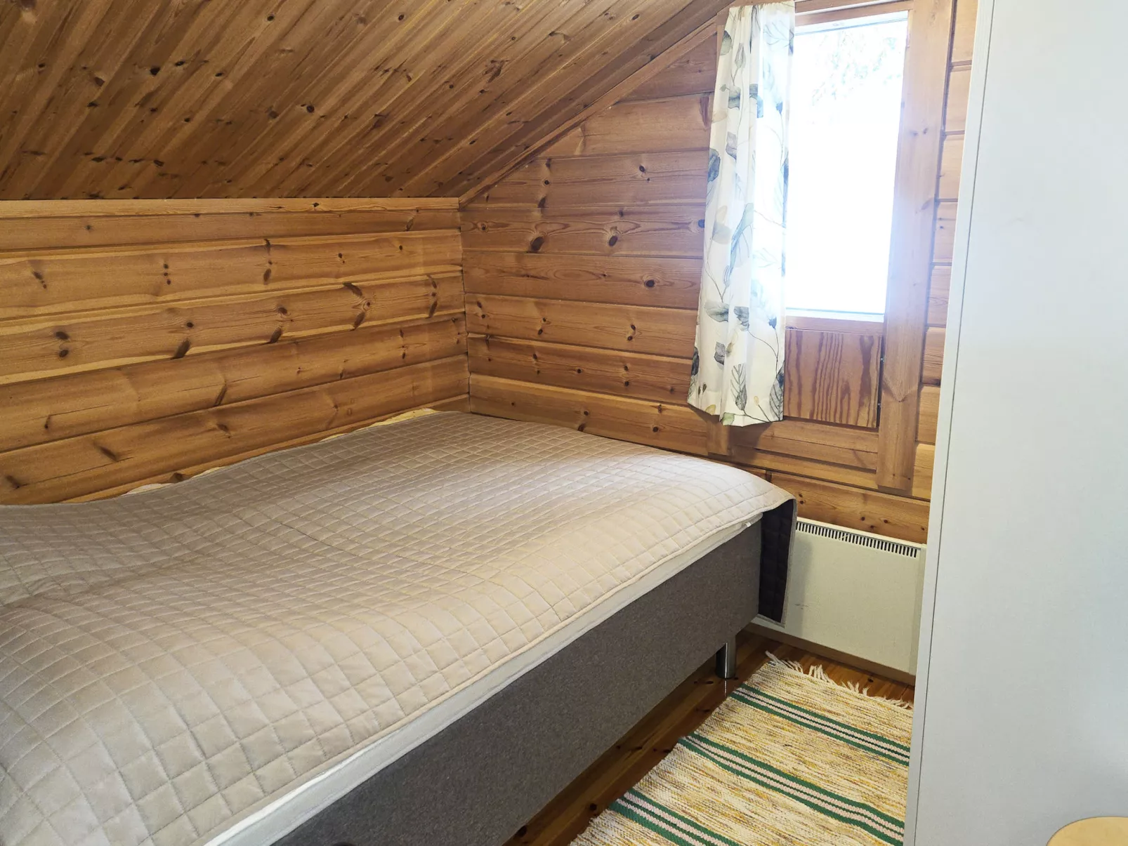 Mäntyniemi - Drinnen