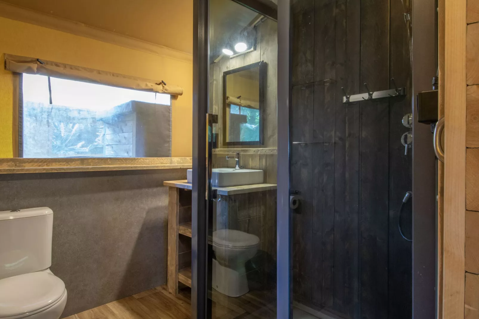 Vakantiepark Klein Vink 21-Bathroom