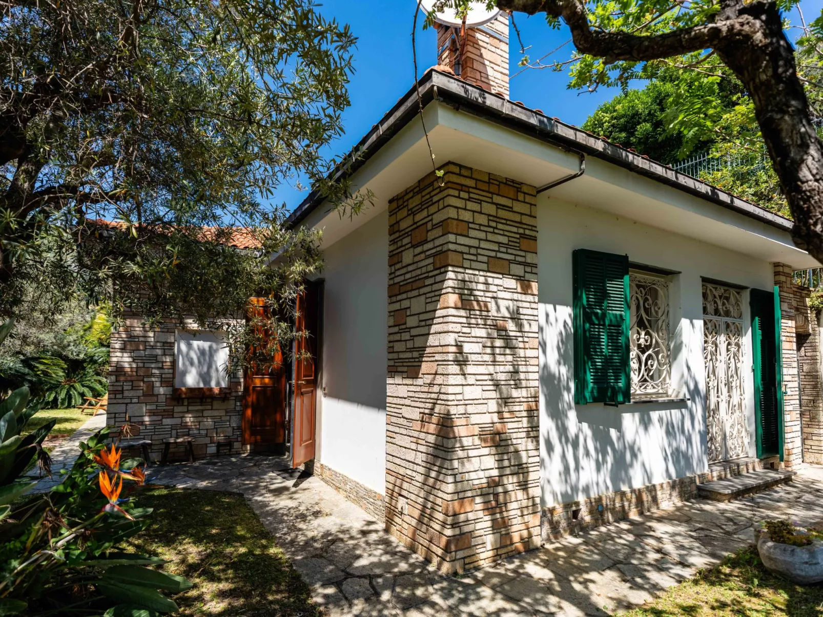 Villa Girasole - Outside