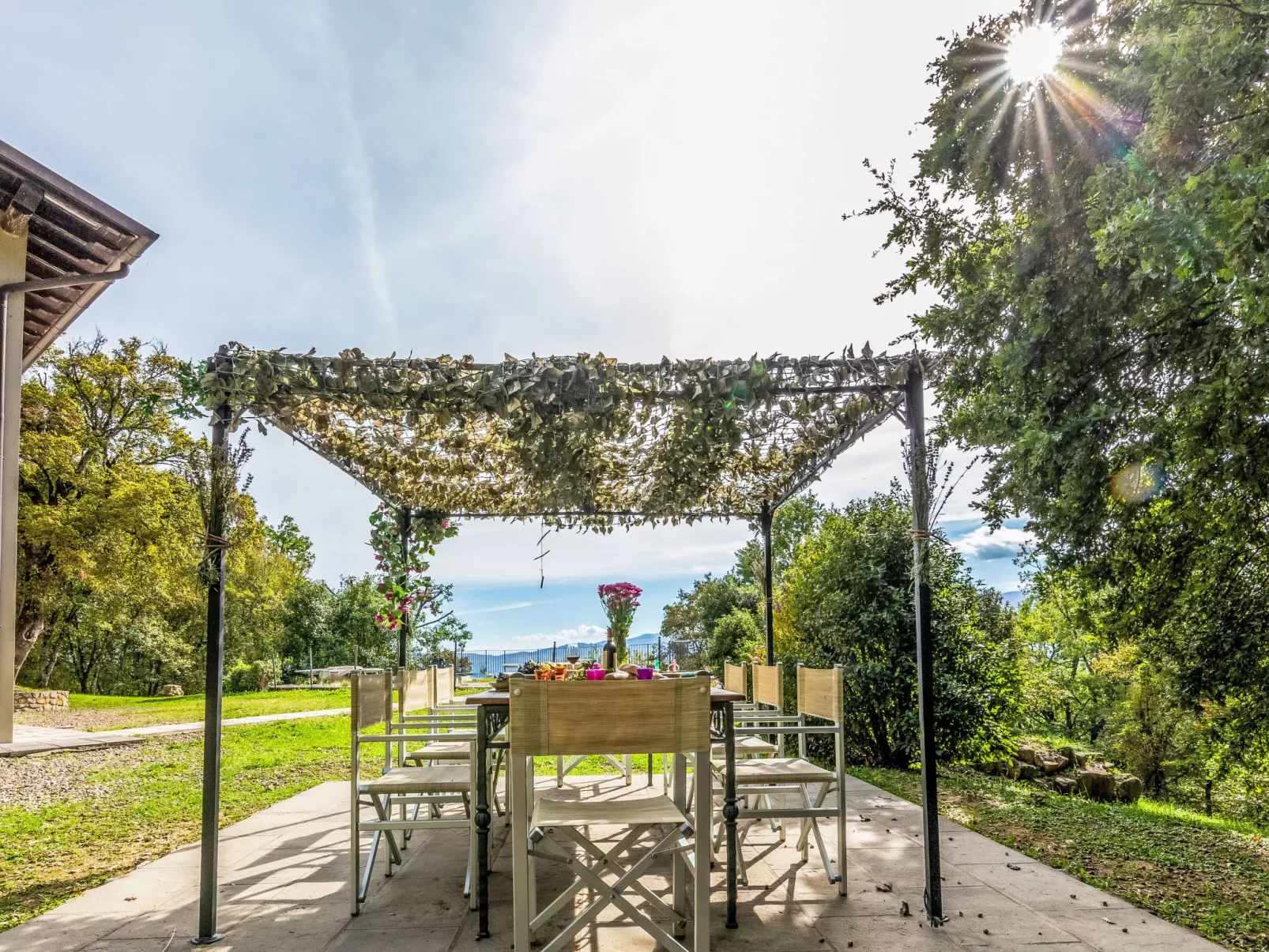 Villa Pruneto mit Pool in den Hügeln der Toskana - Draußen