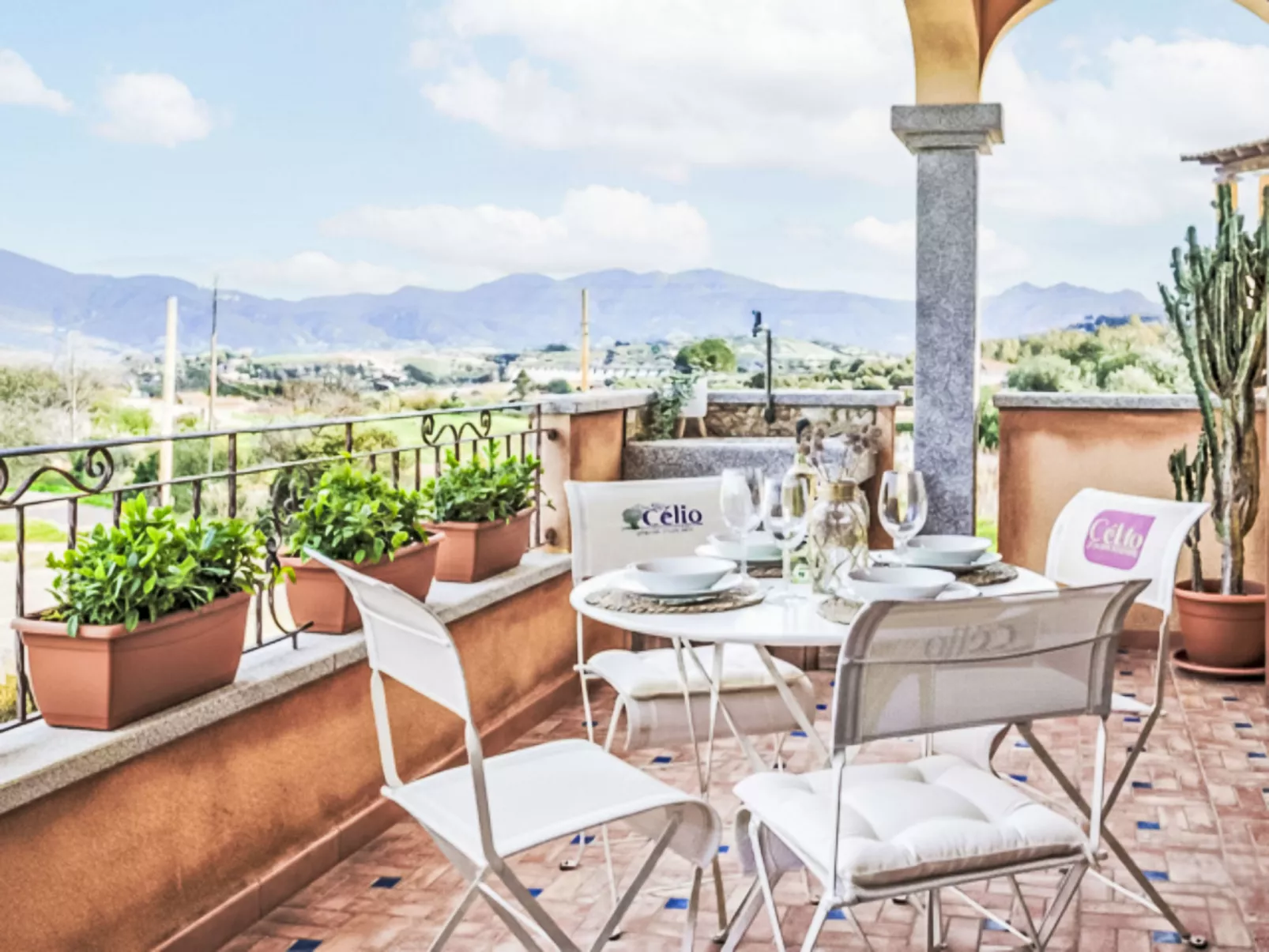 Lo Smeraldo - Dehors