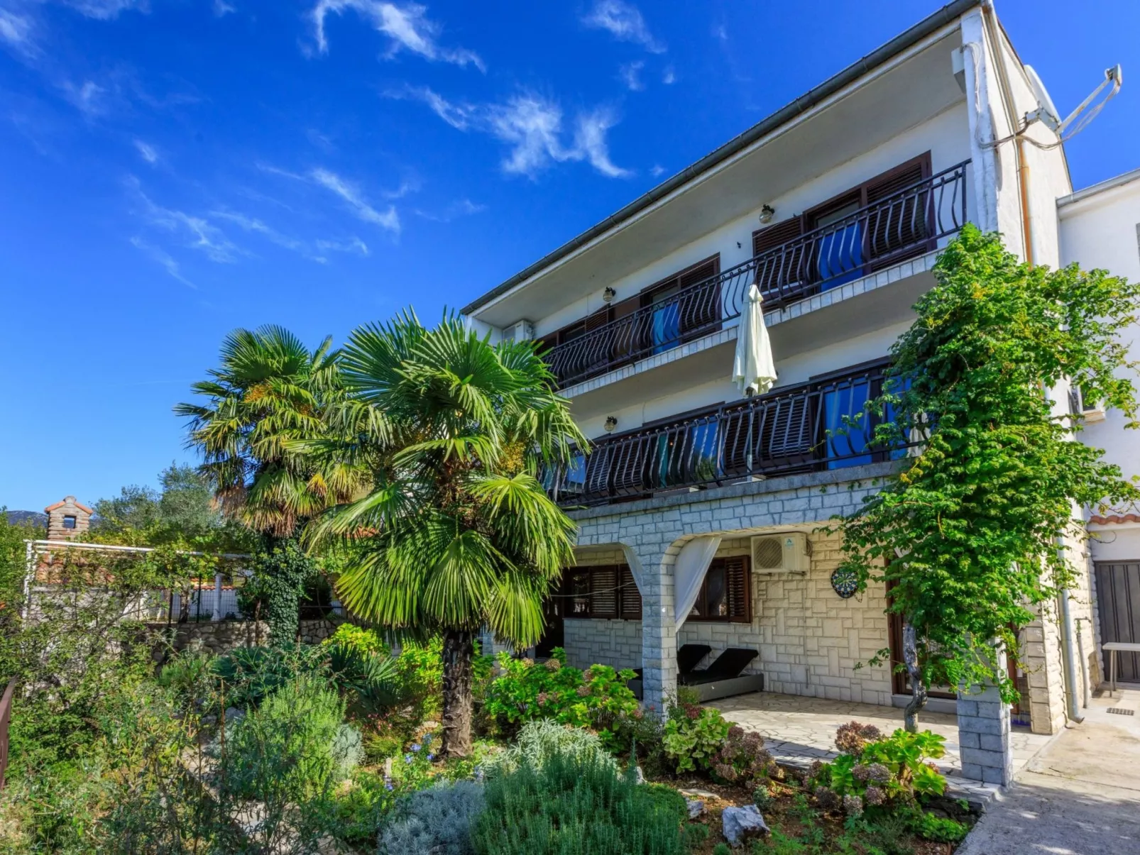 MAKSIM 2 / HR-06903-02