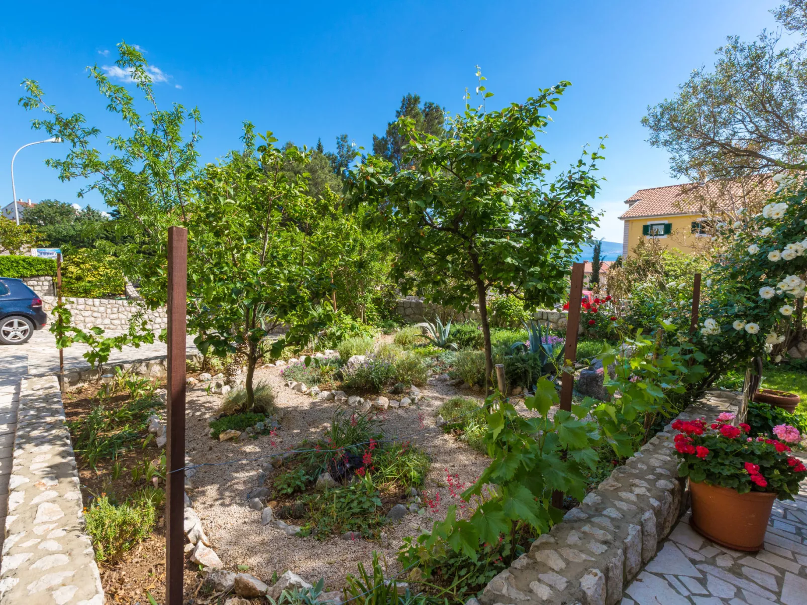 AKELAVA 3 / HR-05548-03