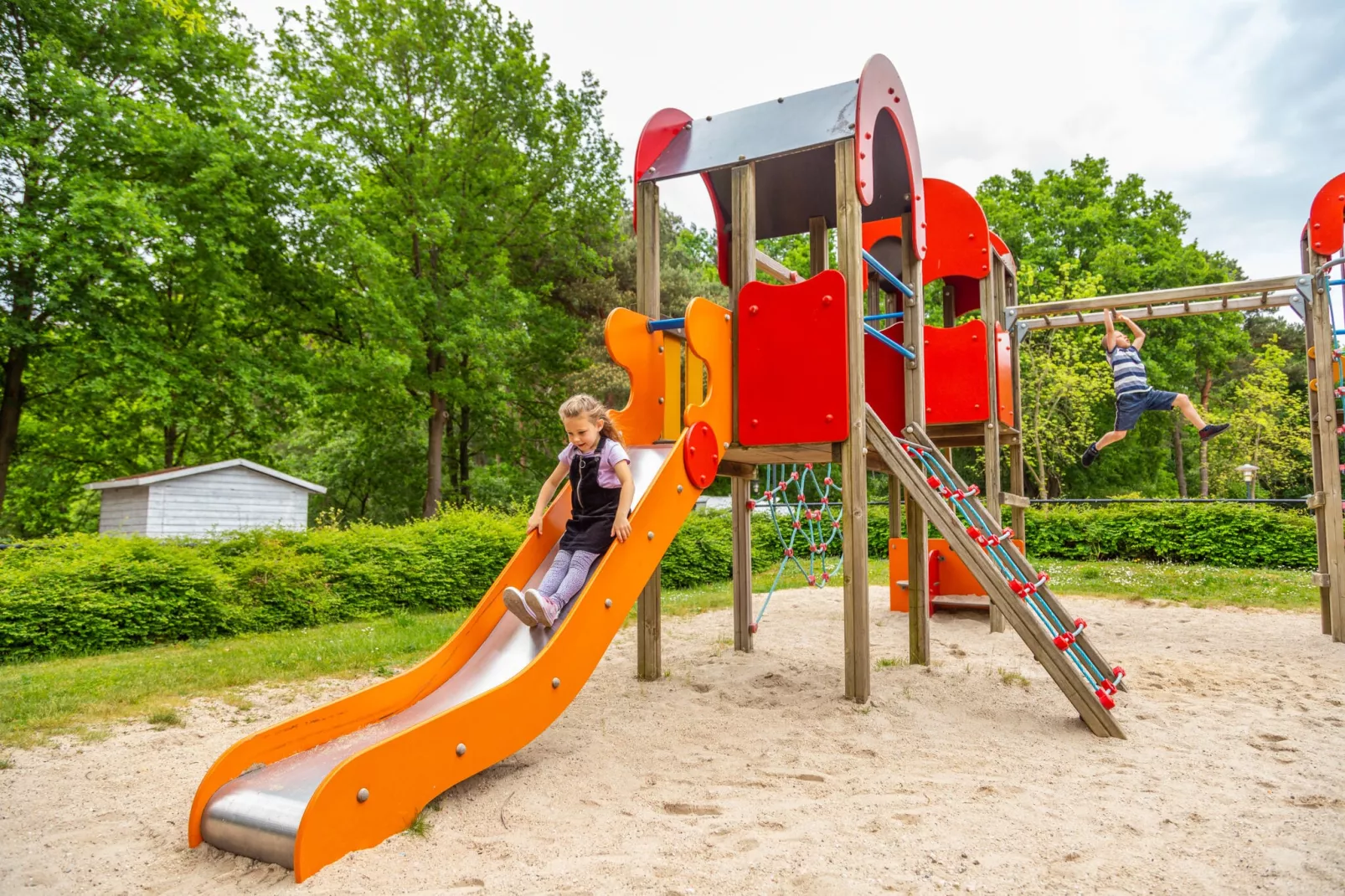 Resort Maasduinen 19-Park facilities