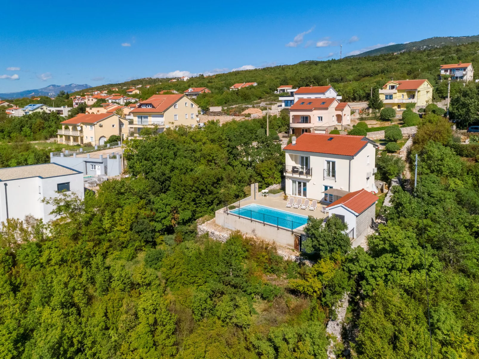 Holiday Home Aqua / HR-10991-01