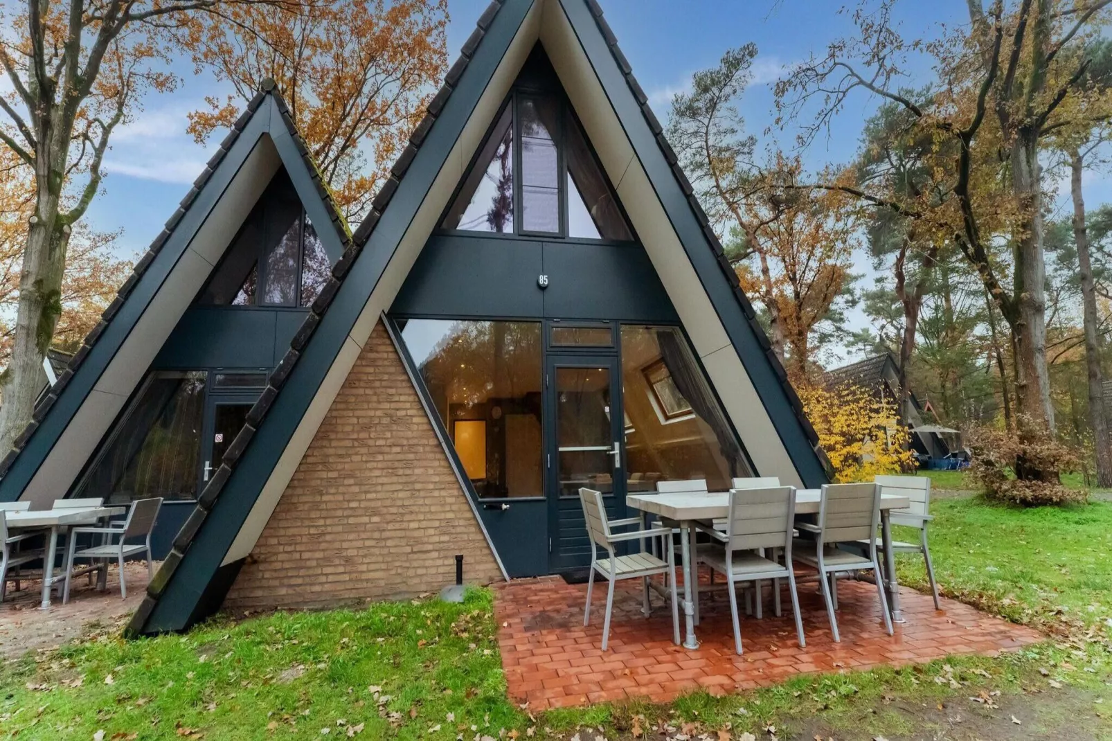 Combi bungalow Vosseven 84 & 85-Exterior summer