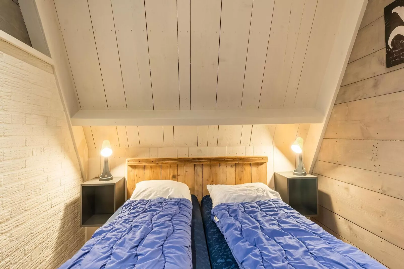 Combi bungalow Vosseven 84 & 85-Bedroom